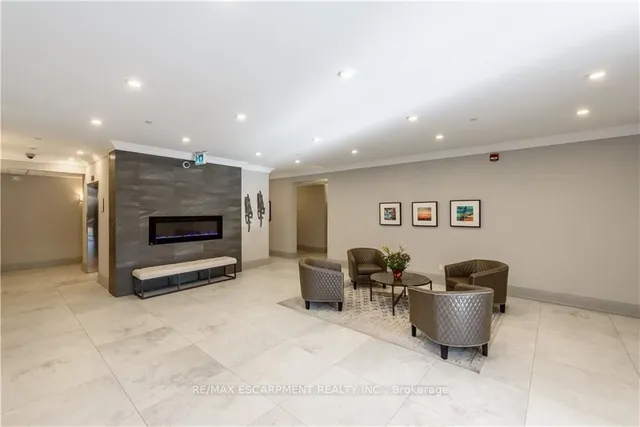 Additional property image - 257 Millen Rd Unit 302