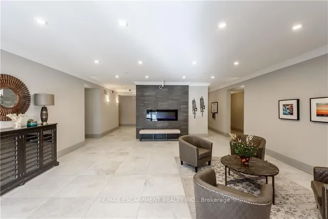Additional property image - 257 Millen Rd Unit 302