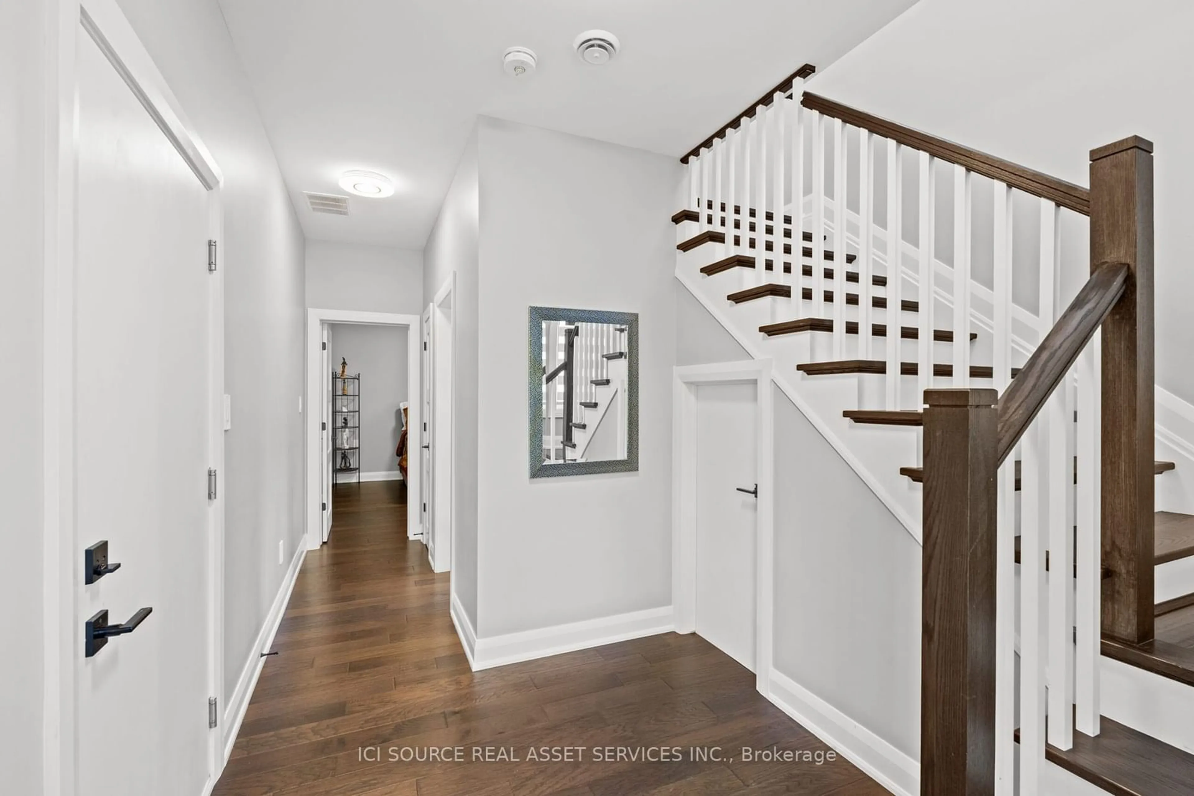 Indoor entryway for 14035 Willbruck Dr, South Stormont Ontario K0C 1X0