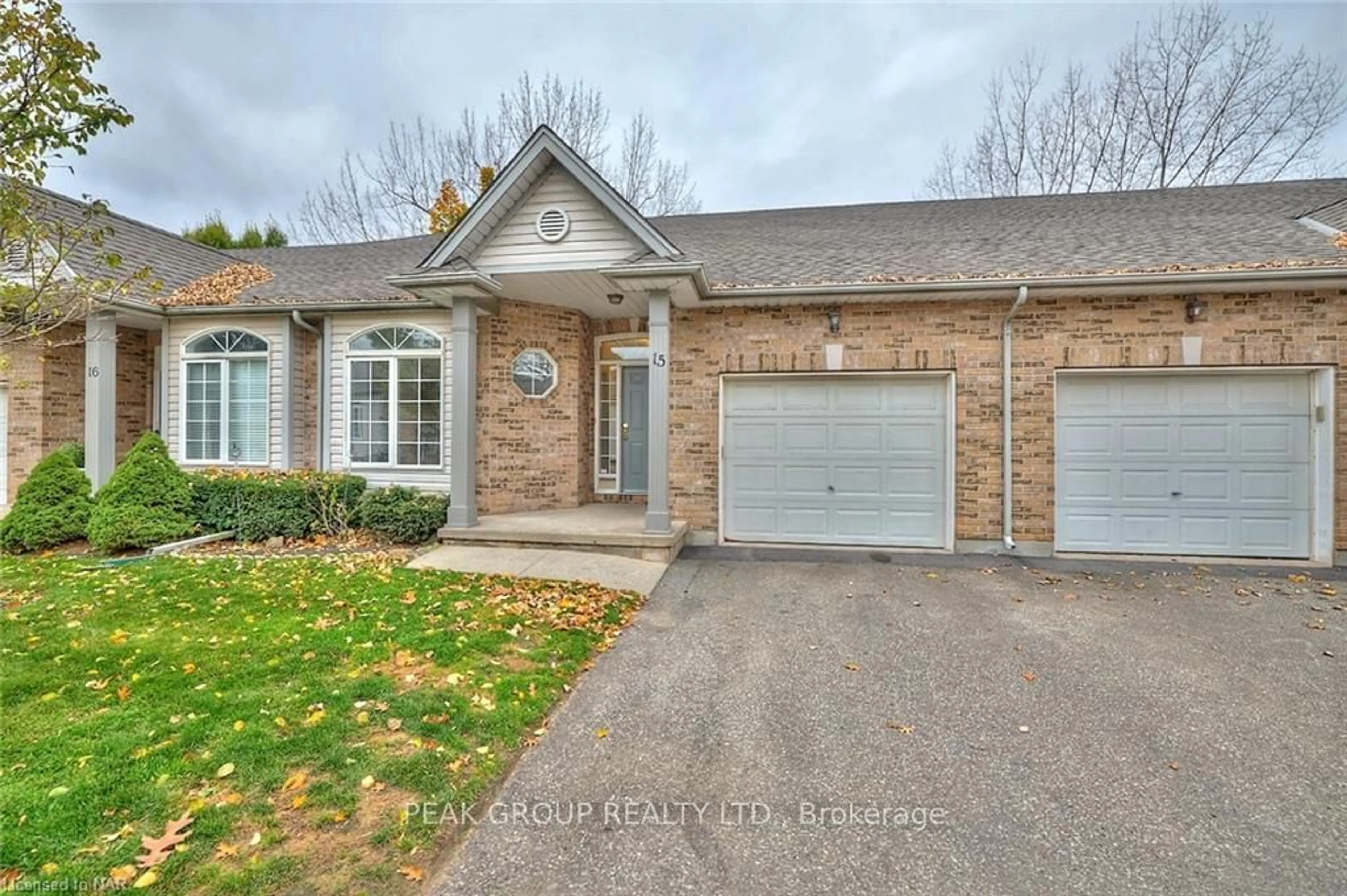 Home with brick exterior material, street for 5200 DORCHESTER Rd #15, Niagara Falls Ontario L2E 7M6