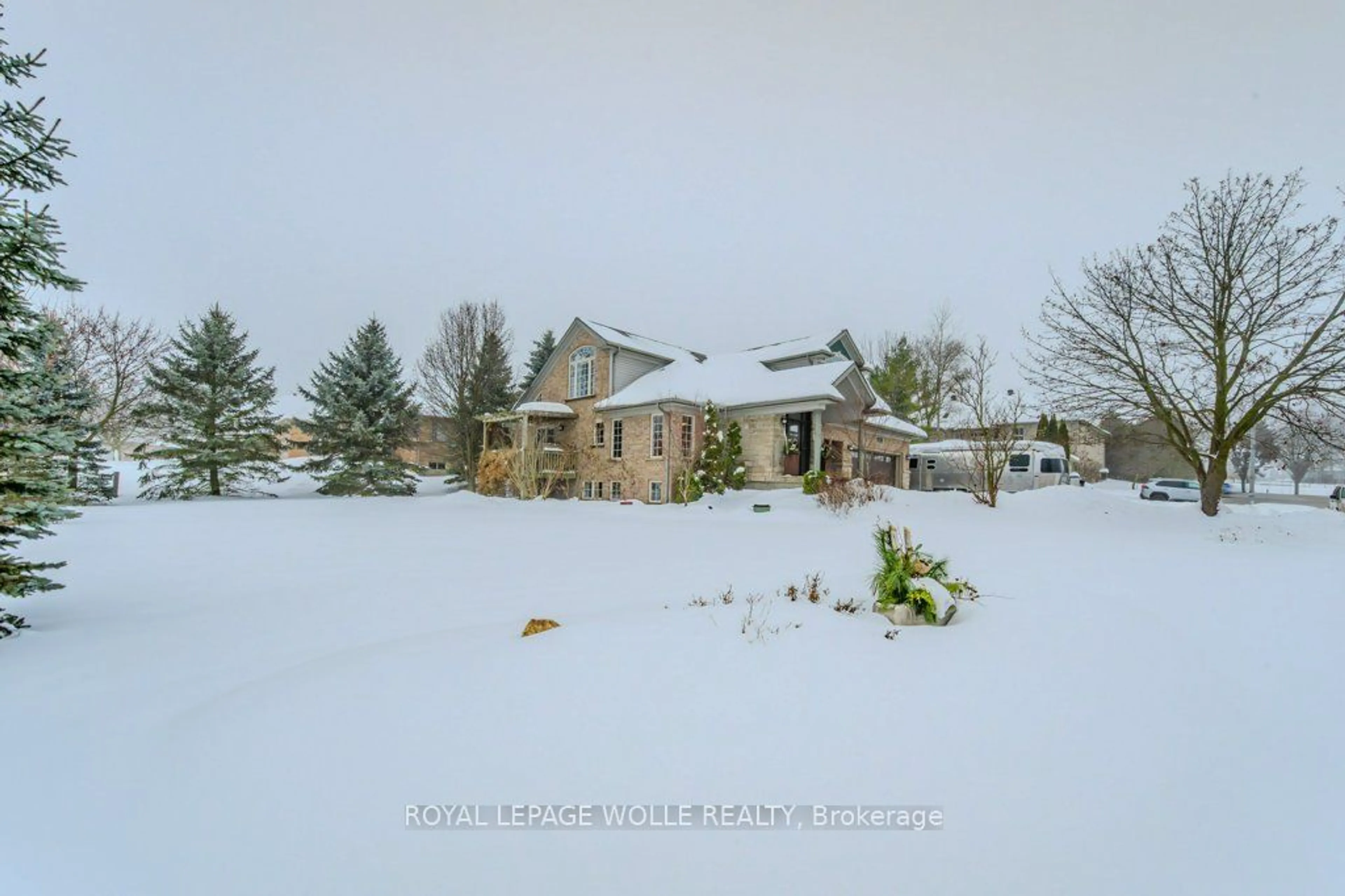 A pic from outside/outdoor area/front of a property/back of a property/a pic from drone, water/lake/river/ocean view for 25 Rhine Meadow Rd, Woolwich Ontario N0B 2M1