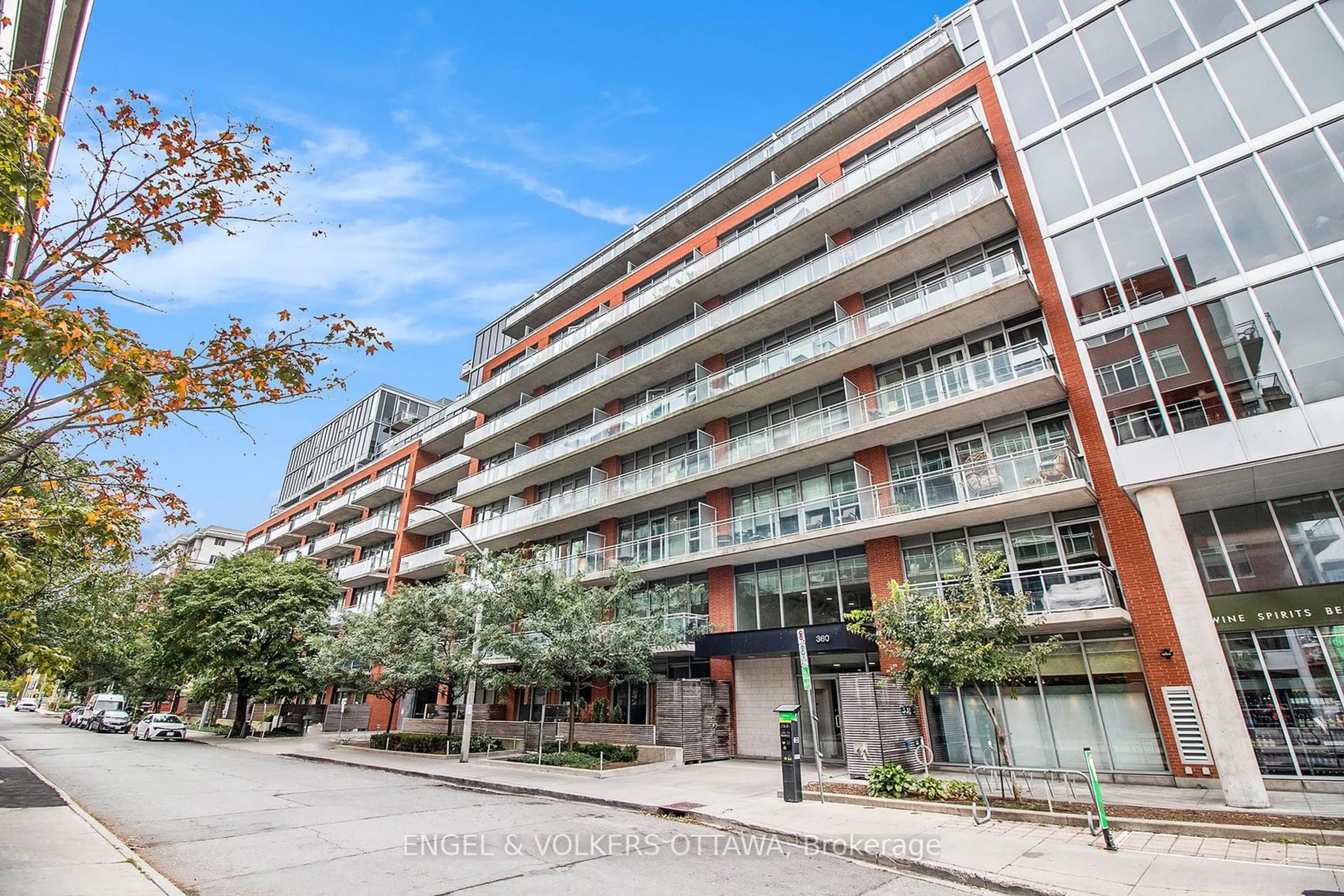 Patio, street for 340 MCLEOD St #641, Ottawa Centre Ontario K2P 1A4