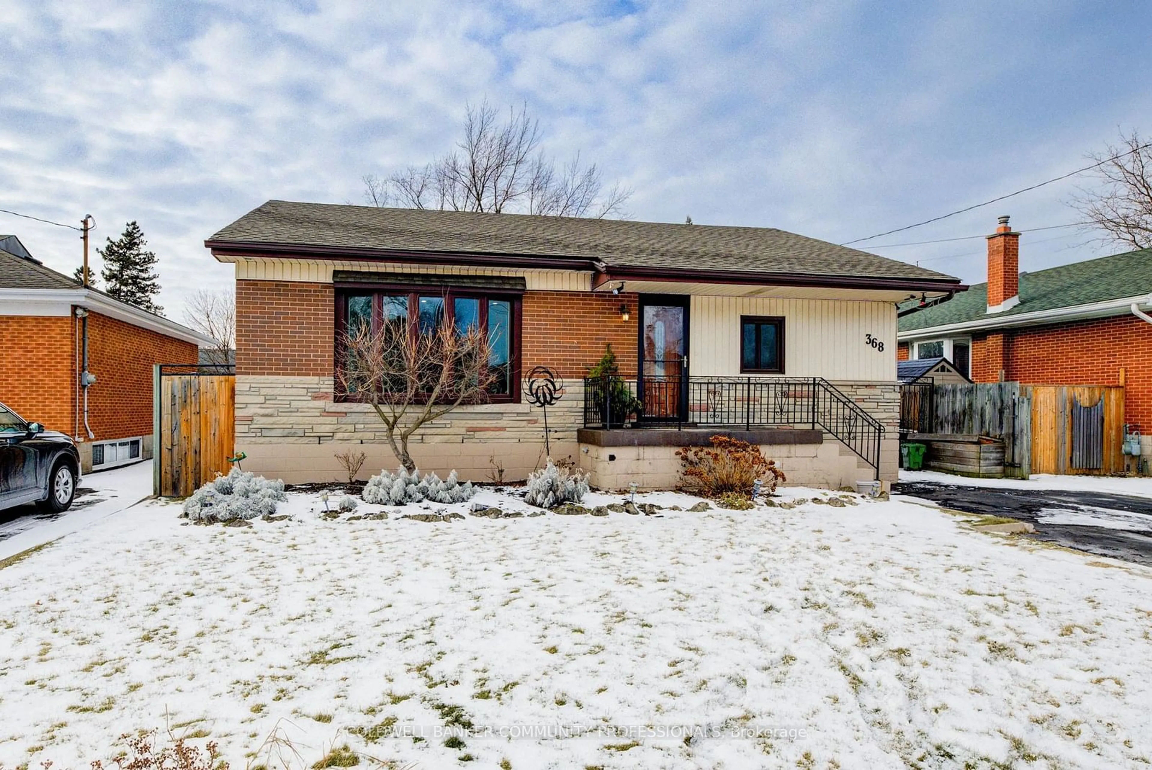 Home with brick exterior material, street for 368 Upper Kenilworth Ave, Hamilton Ontario L8T 4G5