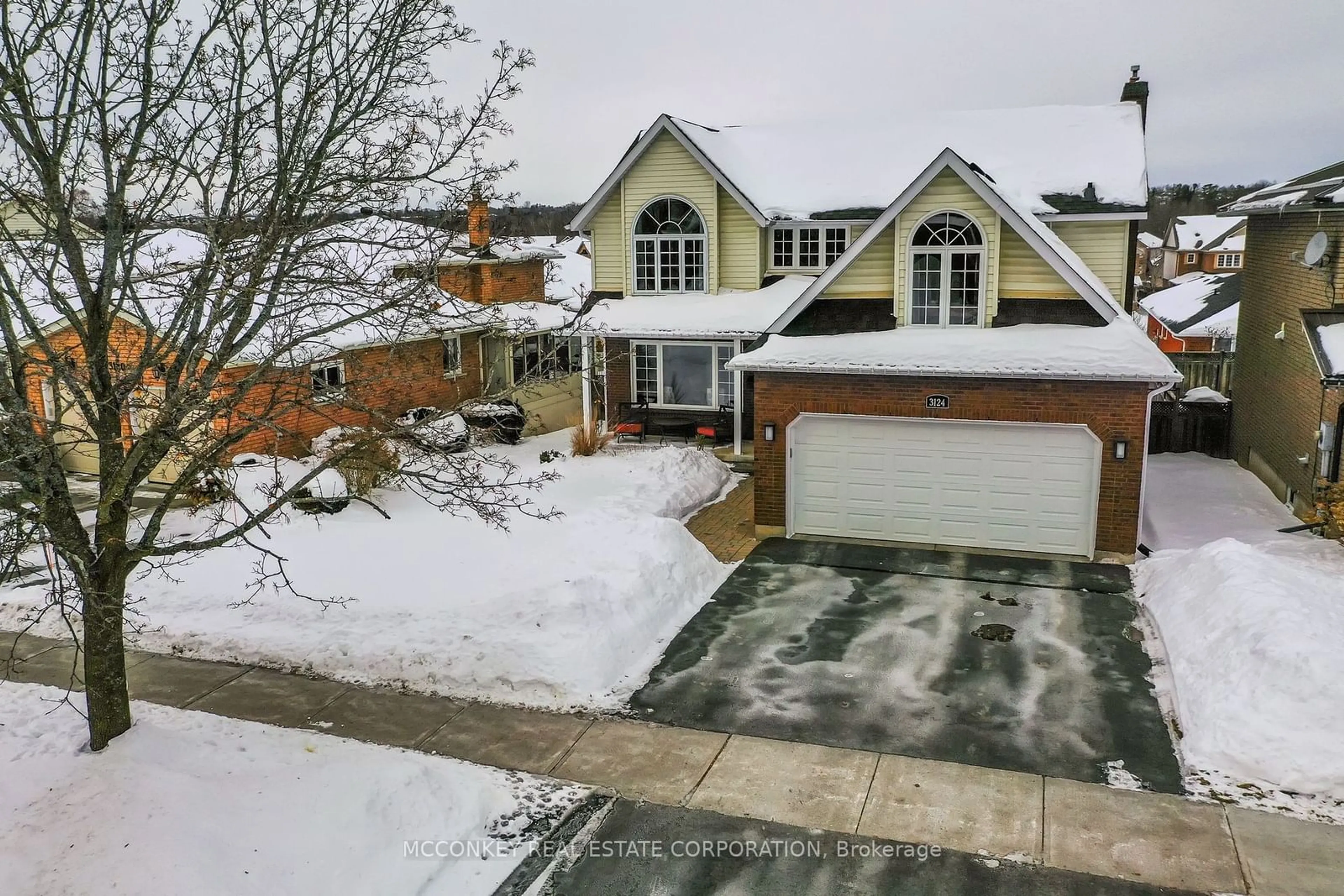 A pic from outside/outdoor area/front of a property/back of a property/a pic from drone, street for 3124 FRANCES STEWART Rd, Peterborough Ontario K9H 7L3