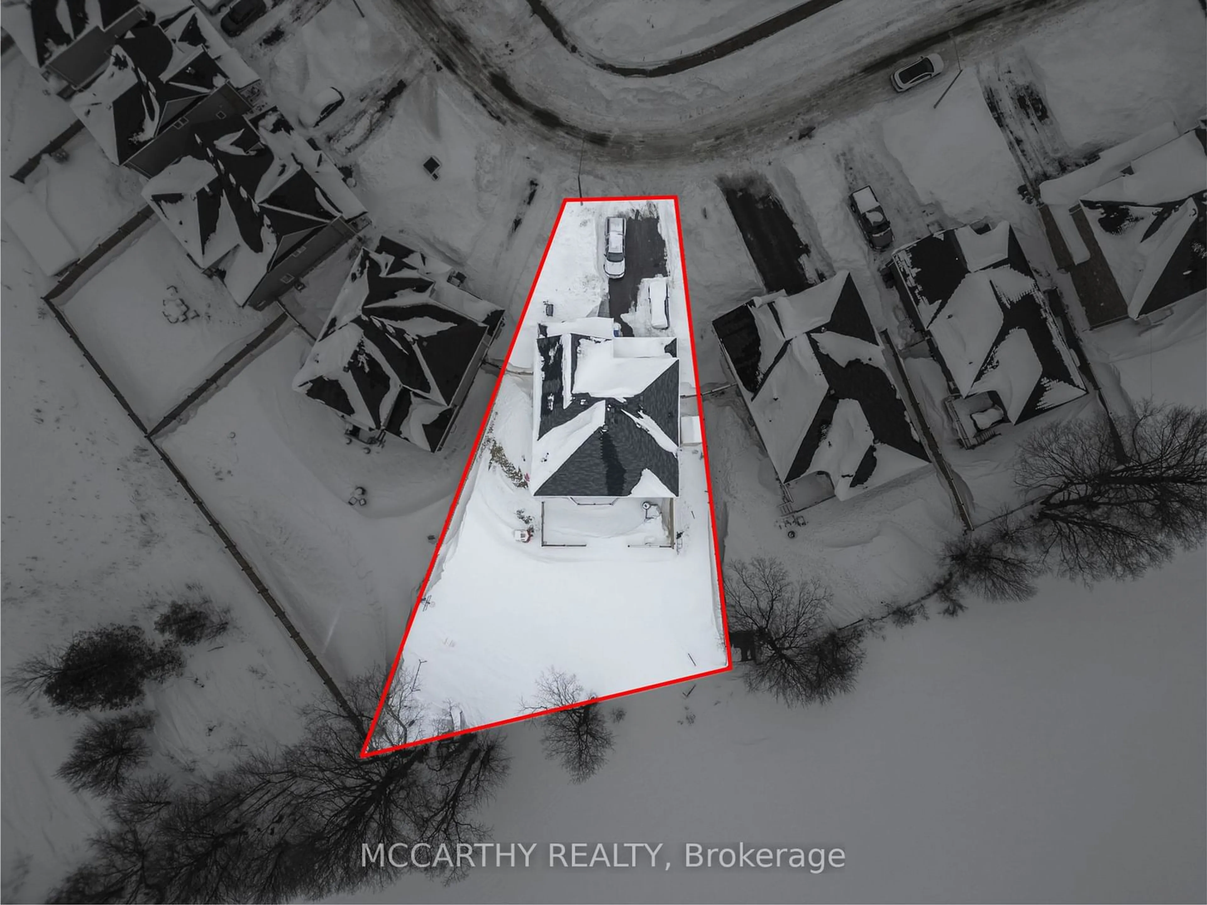 A pic from outside/outdoor area/front of a property/back of a property/a pic from drone, building for 51 Todd Cres, Southgate Ontario N0C 1B0