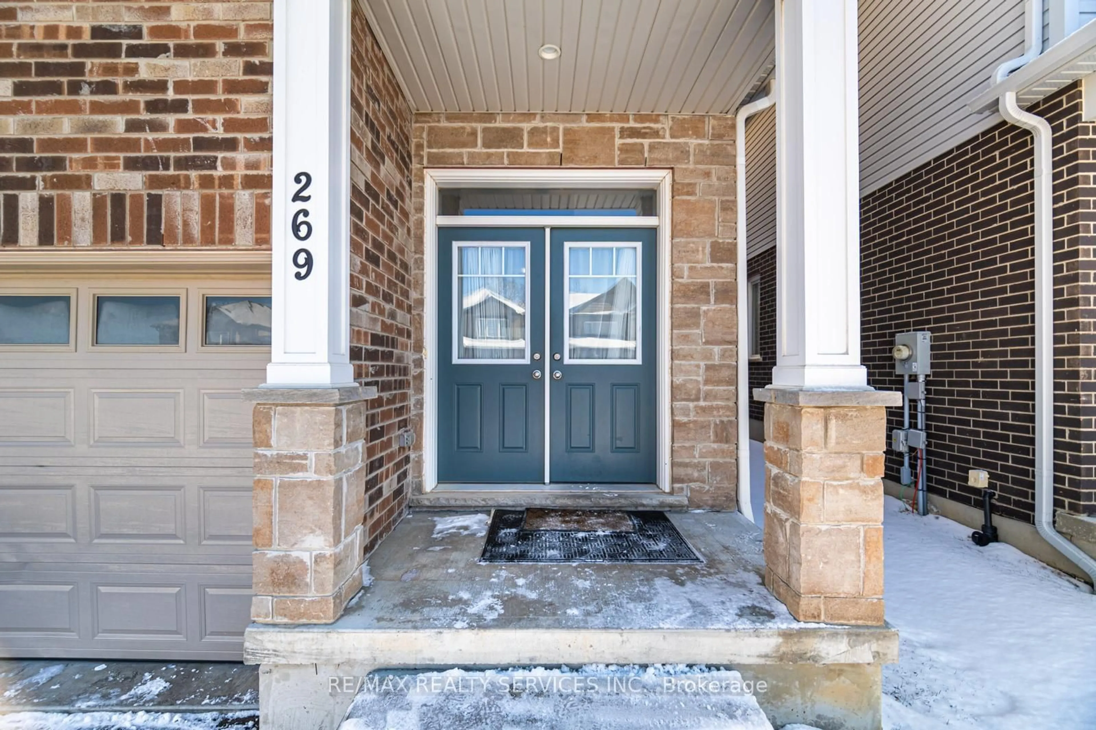 Indoor entryway for 269 Freure Dr, Cambridge Ontario N1S 0C1