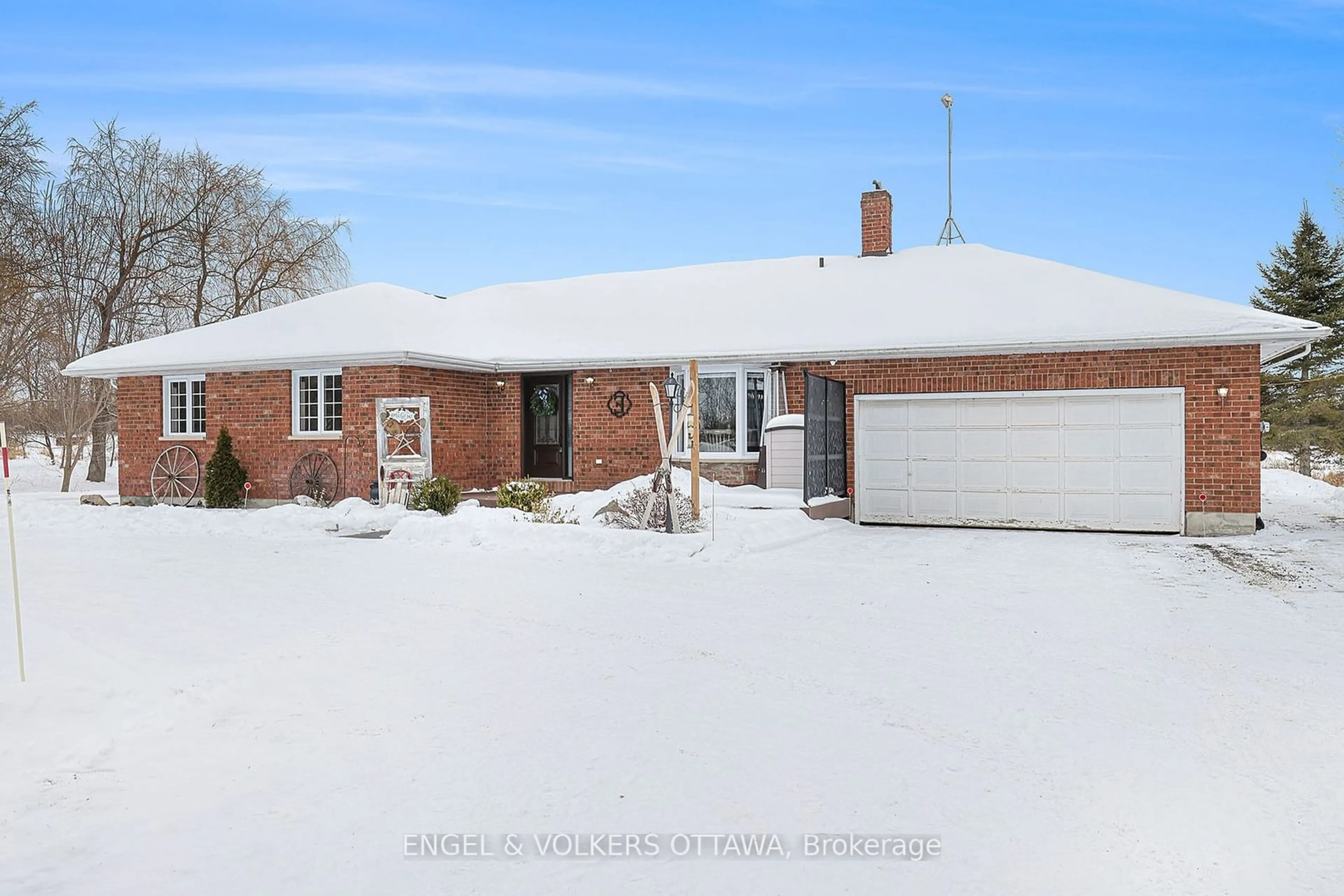 A pic from outside/outdoor area/front of a property/back of a property/a pic from drone, street for 741 Drummond Concession 12C Rd, Carleton Place Ontario K7C 3P1