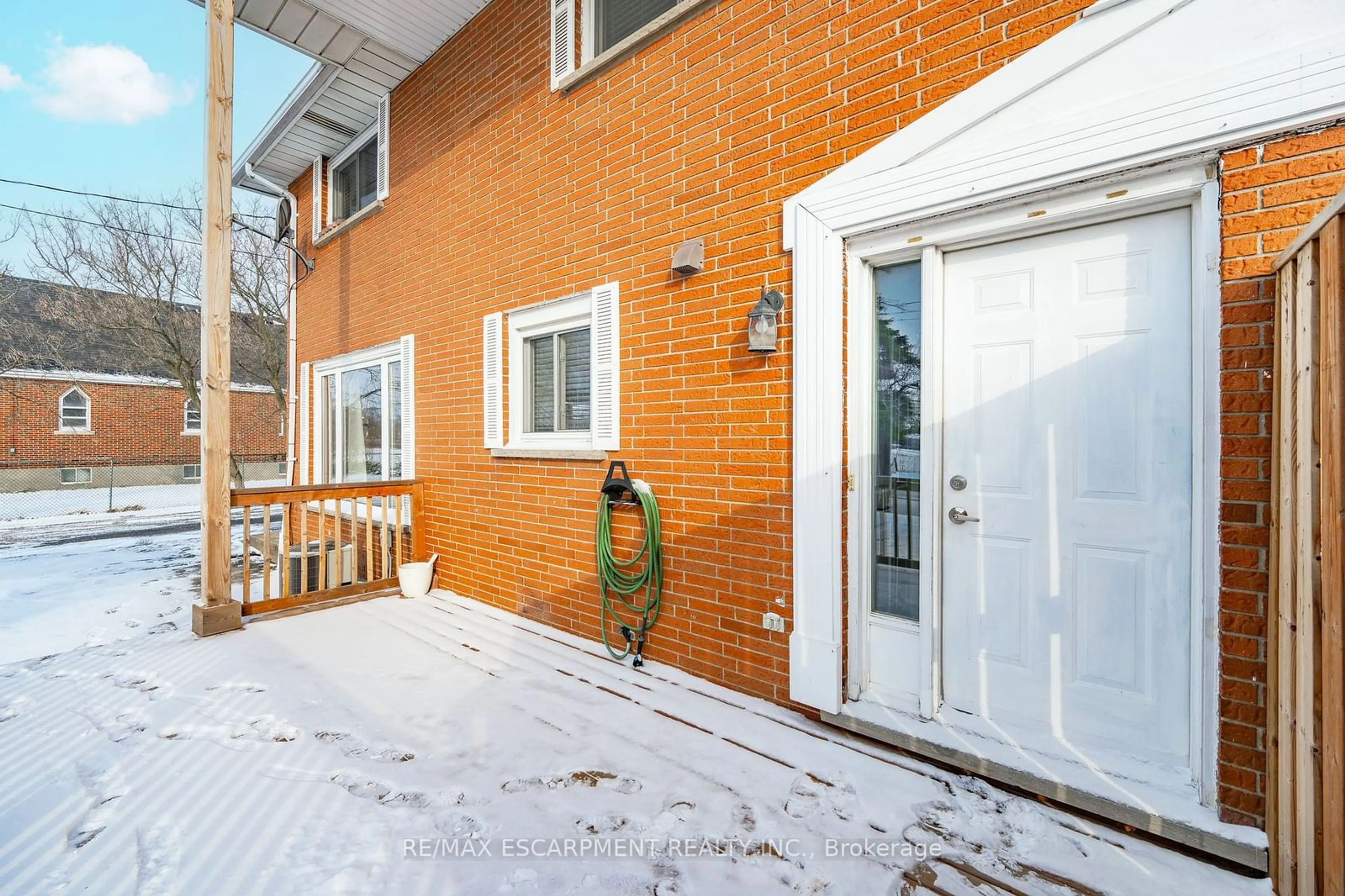 Patio, street for 6427 Townline Rd #1, West Lincoln Ontario L0R 2A0