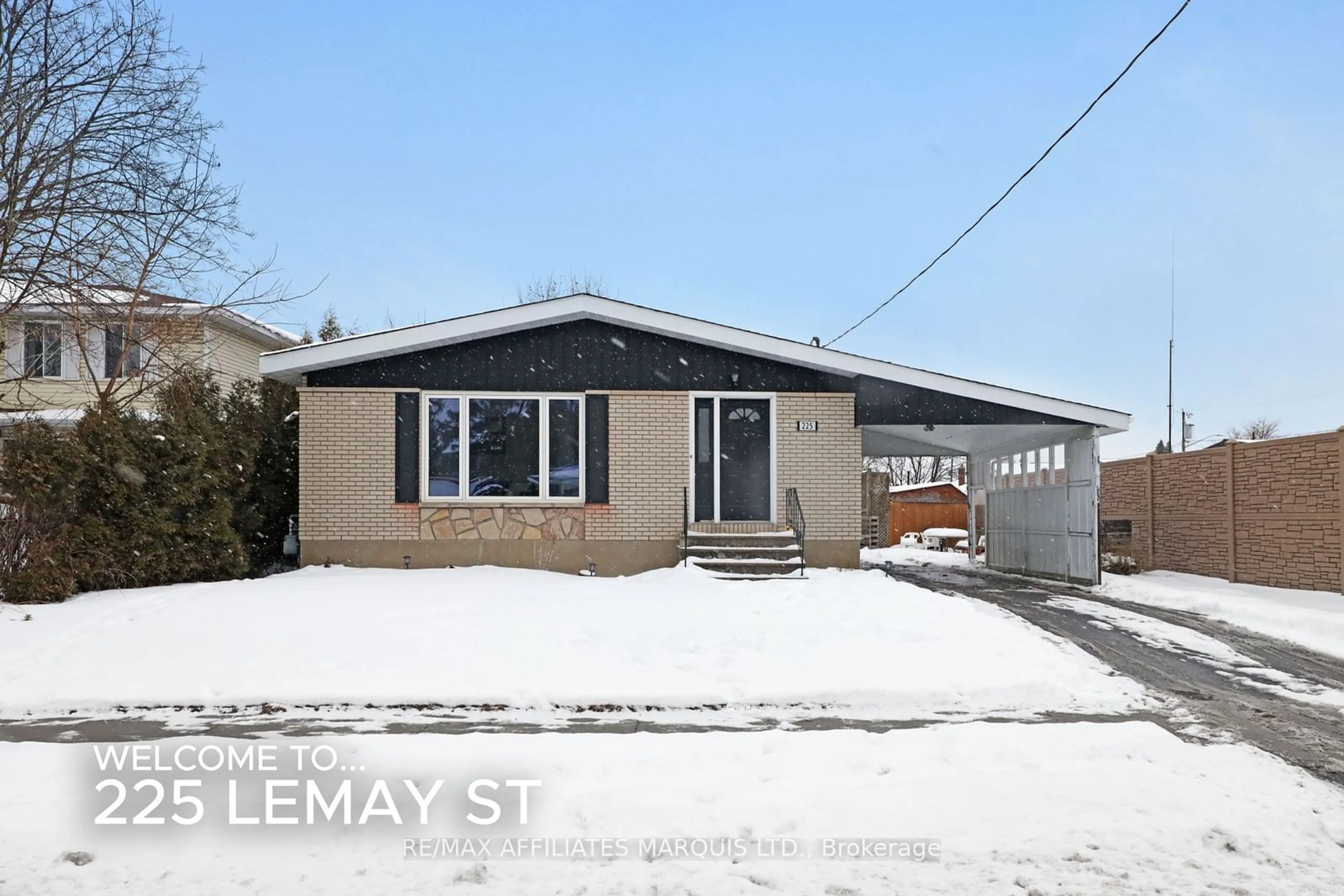 Home with vinyl exterior material, street for 225 Lemay St, Cornwall Ontario K6H 3C2