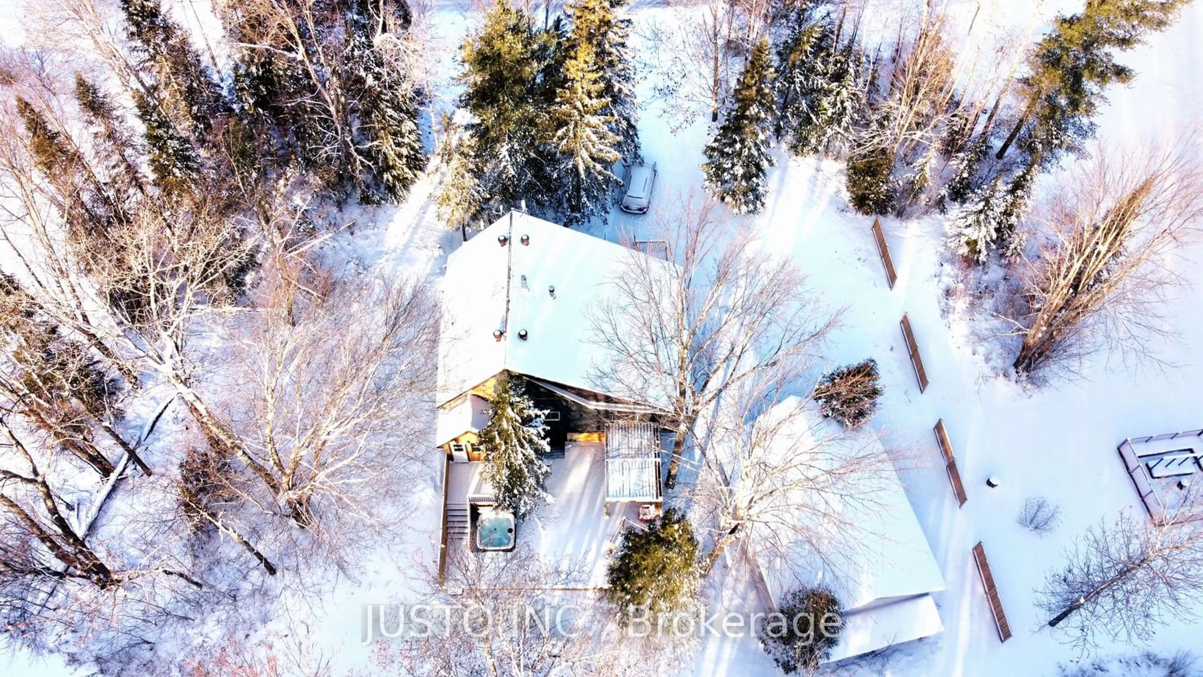 A pic from outside/outdoor area/front of a property/back of a property/a pic from drone, unknown for 525 Waltonian Dr, Callander Ontario P0H 1H0