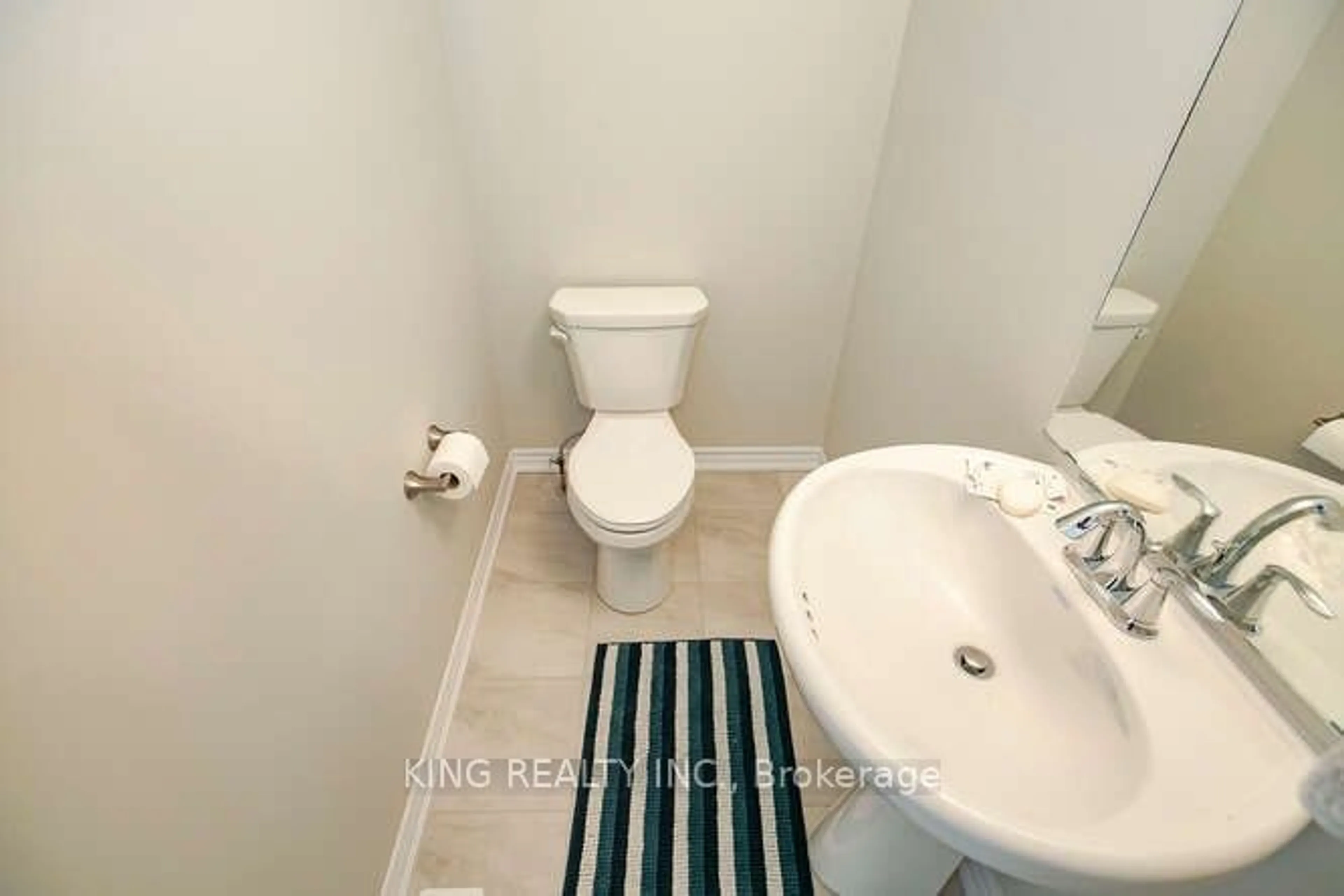 Standard bathroom, unknown for 5678 Dorchester Rd #7, Niagara Falls Ontario L2G 5S3