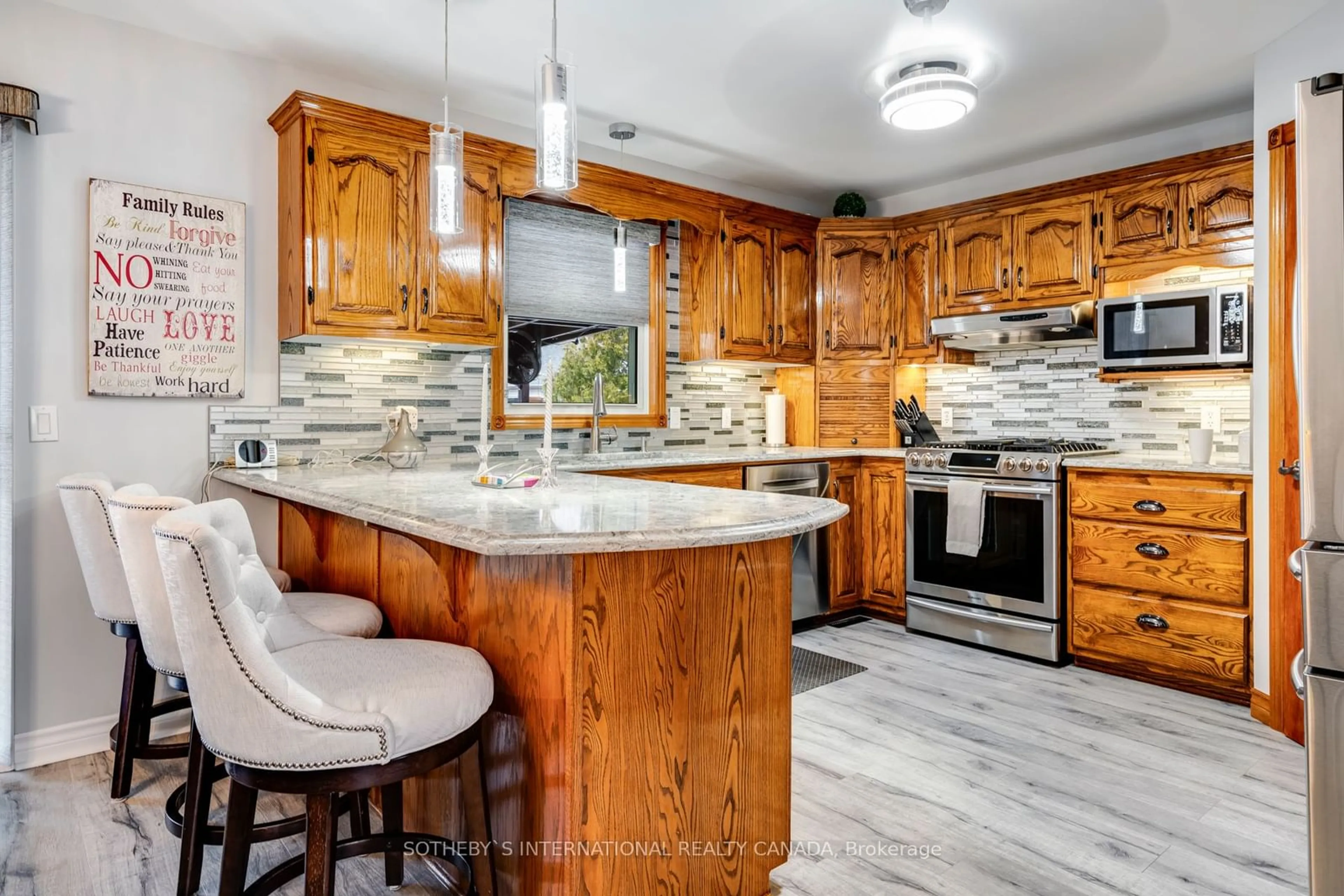 Open concept kitchen, unknown for 47 Eastgrove Cres, Leamington Ontario N8H 5J7