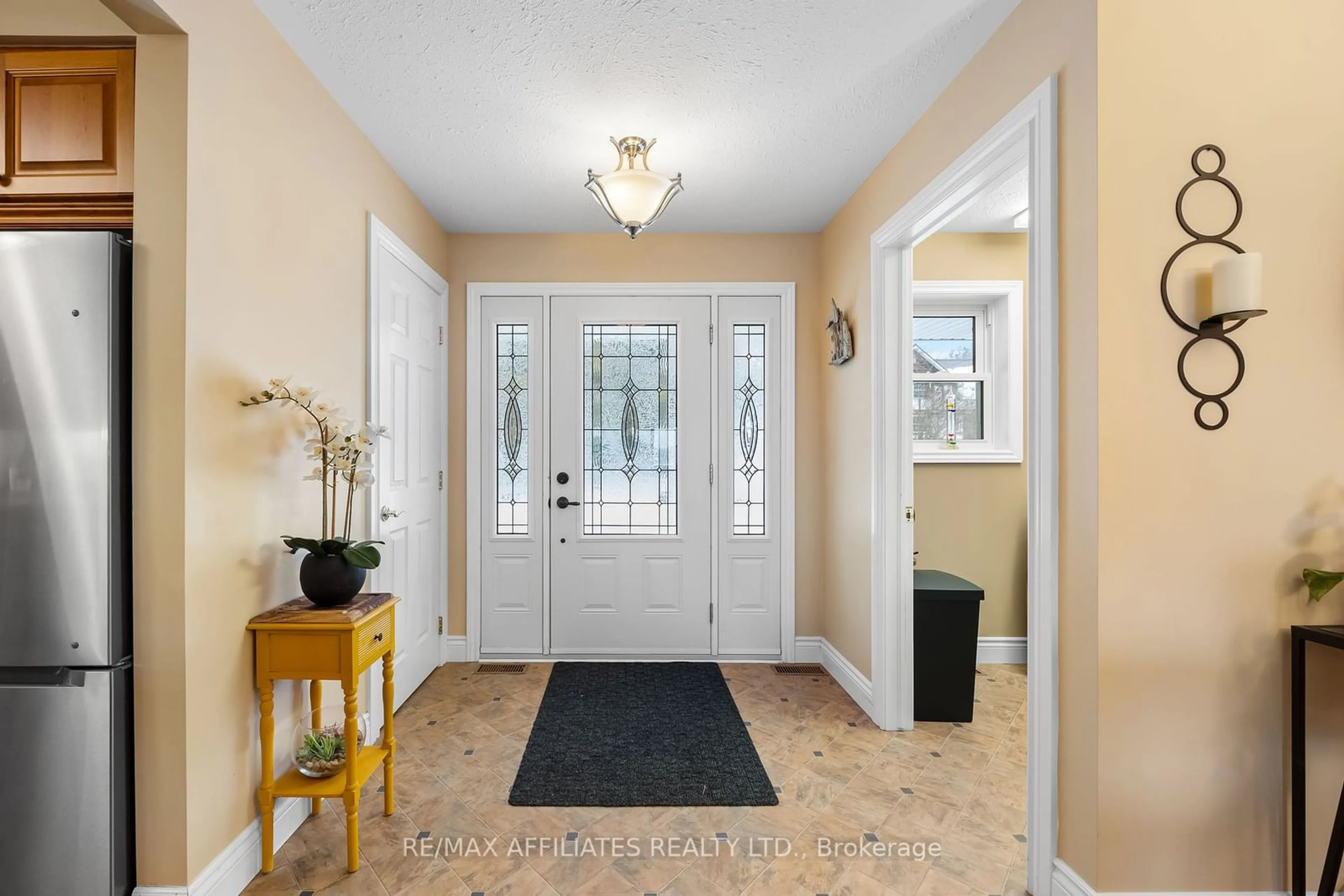 Indoor entryway for 3 Joseph St, Athens Ontario K0E 1B0