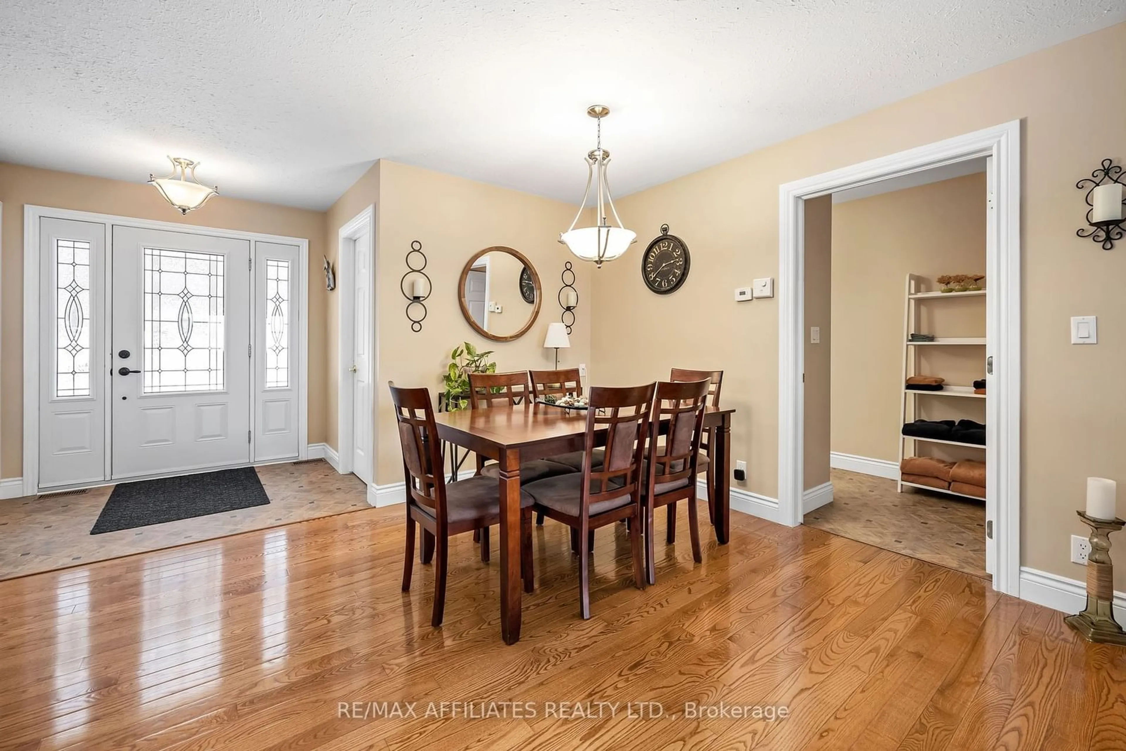 Dining room, wood/laminate floor for 3 Joseph St, Athens Ontario K0E 1B0