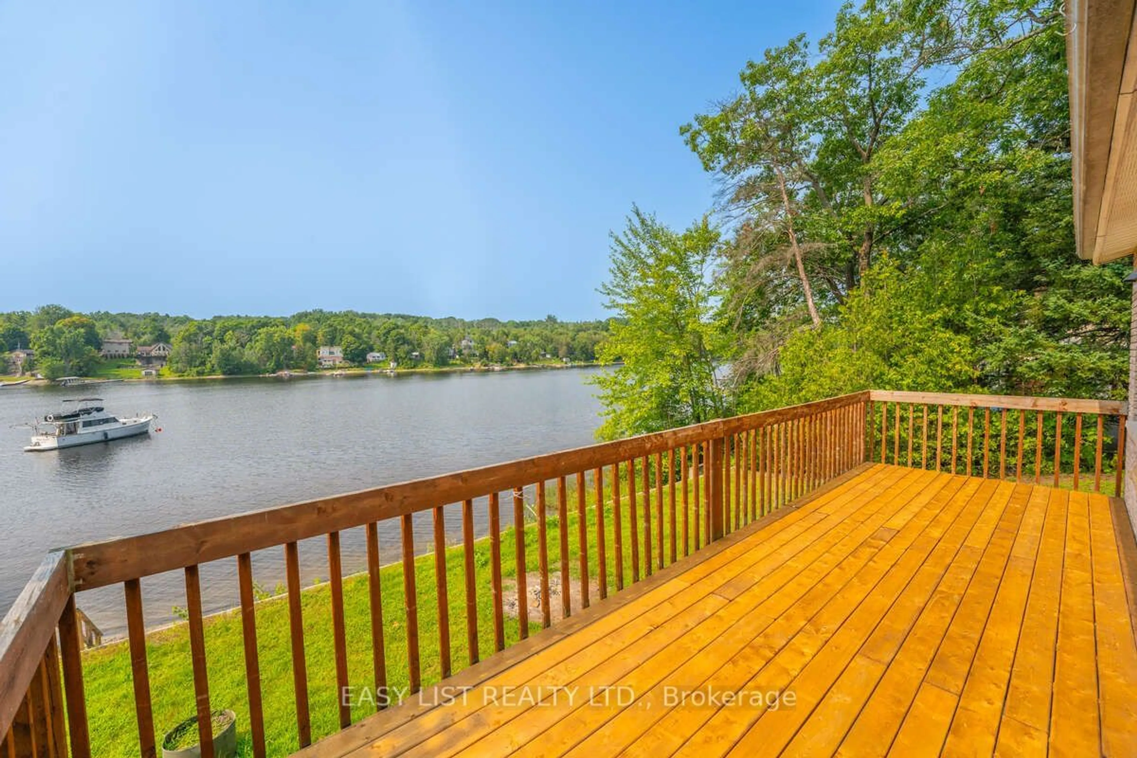 Patio, water/lake/river/ocean view for 1108 Bayview Dr, Constance Bay - Dunrobin - Kilmaurs - Woodlawn Ontario K0A 3M0