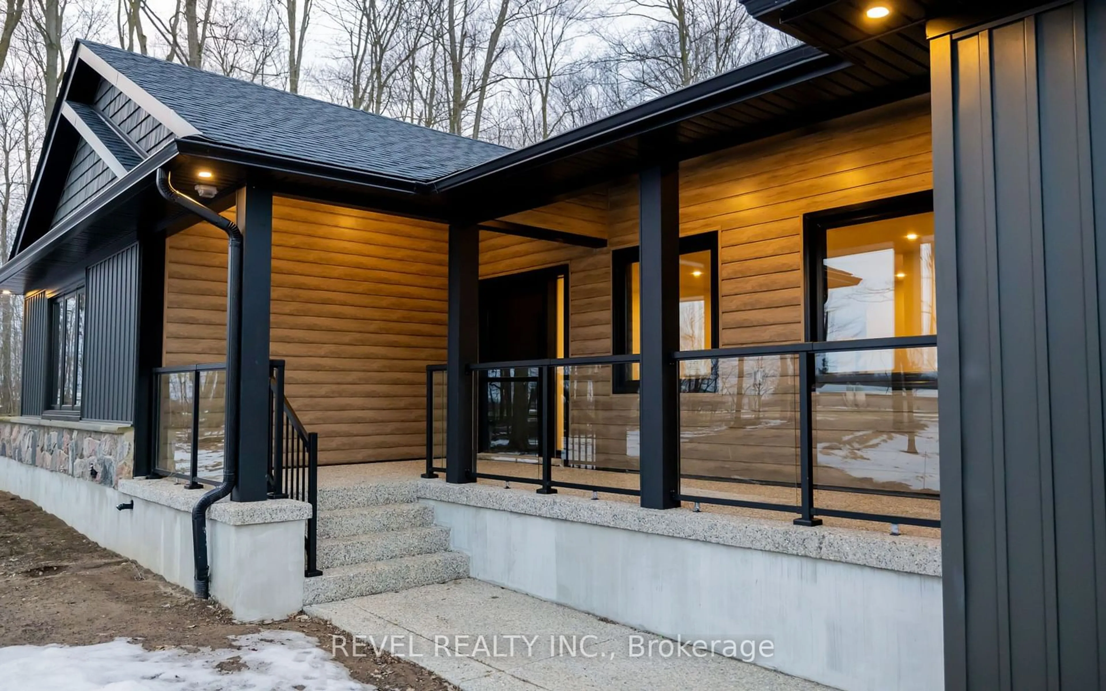 Indoor entryway for 2008 Witmer Rd, Wilmot Ontario N0B 2H0