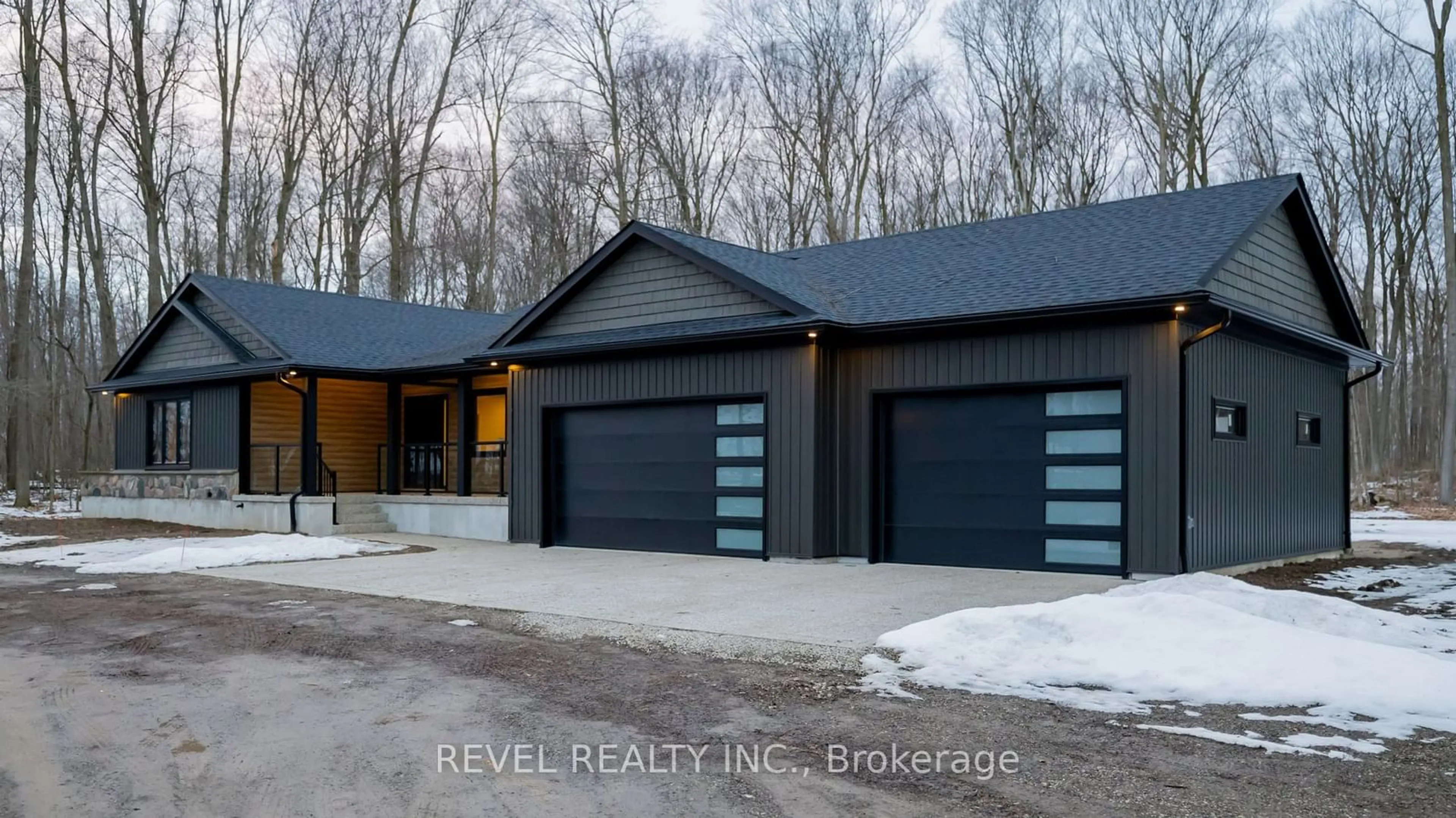 Indoor garage for 2008 Witmer Rd, Wilmot Ontario N0B 2H0