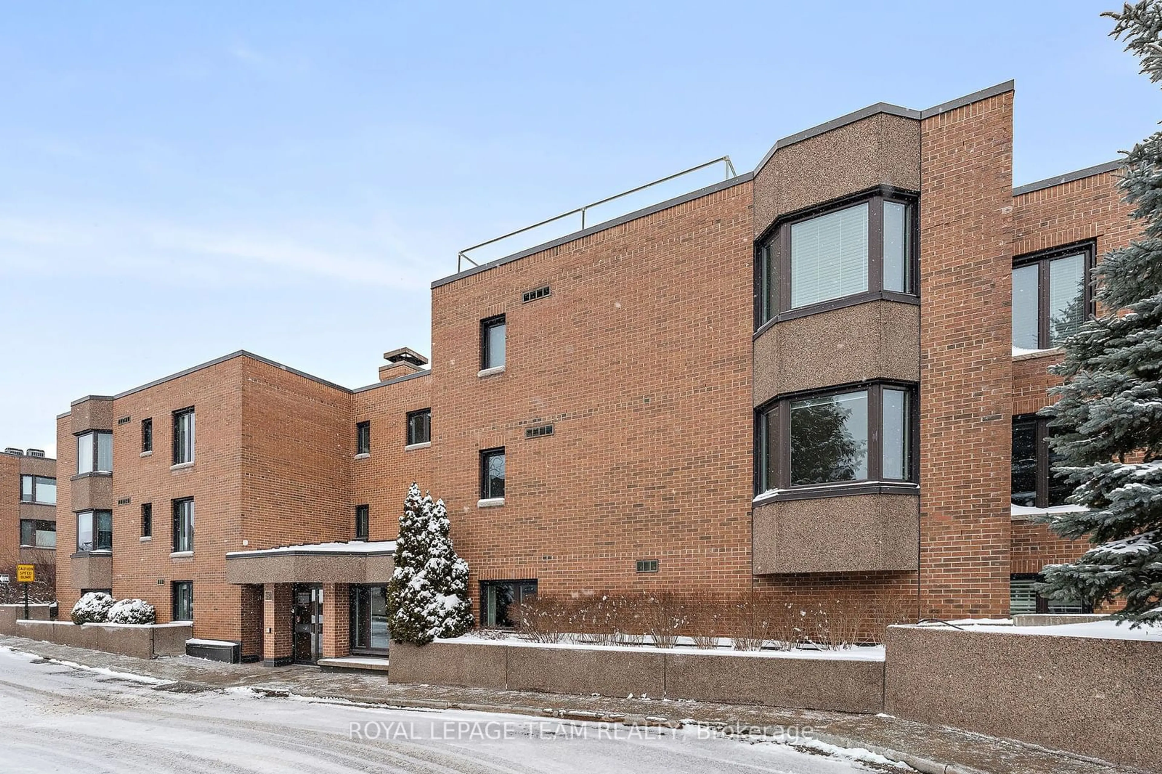 Home with brick exterior material, building for 257 Botanica #40, Dows Lake - Civic Hospital and Area Ontario K1Y 4P8