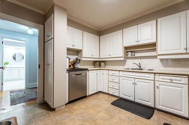 Additional property image - 31 Mountain Park Ave