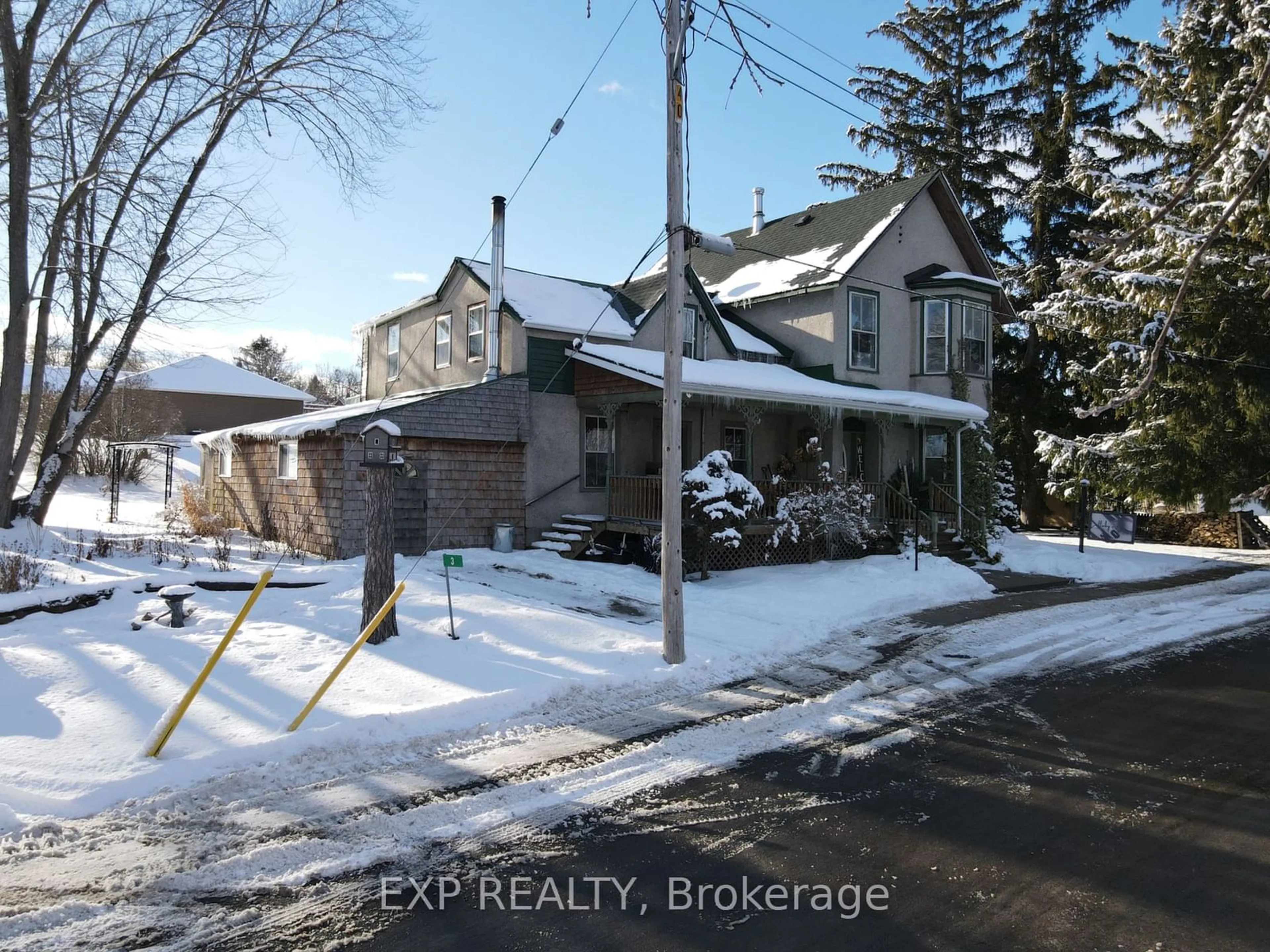 A pic from outside/outdoor area/front of a property/back of a property/a pic from drone, street for 3 Bond St, Stone Mills Ontario K0K 3G0