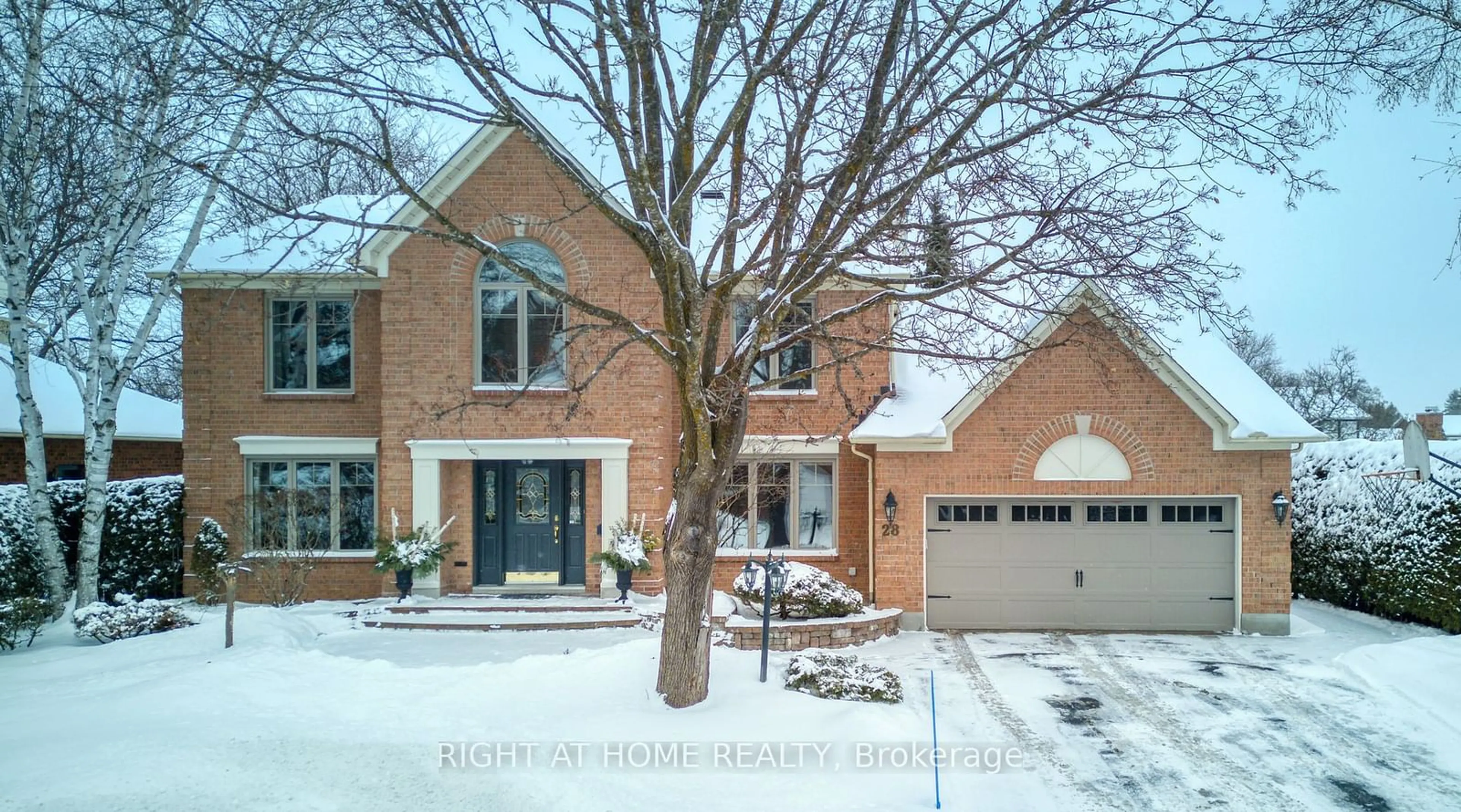 Home with brick exterior material, street for 28 Hampel Cres, Stittsville Ontario K2S 1E4