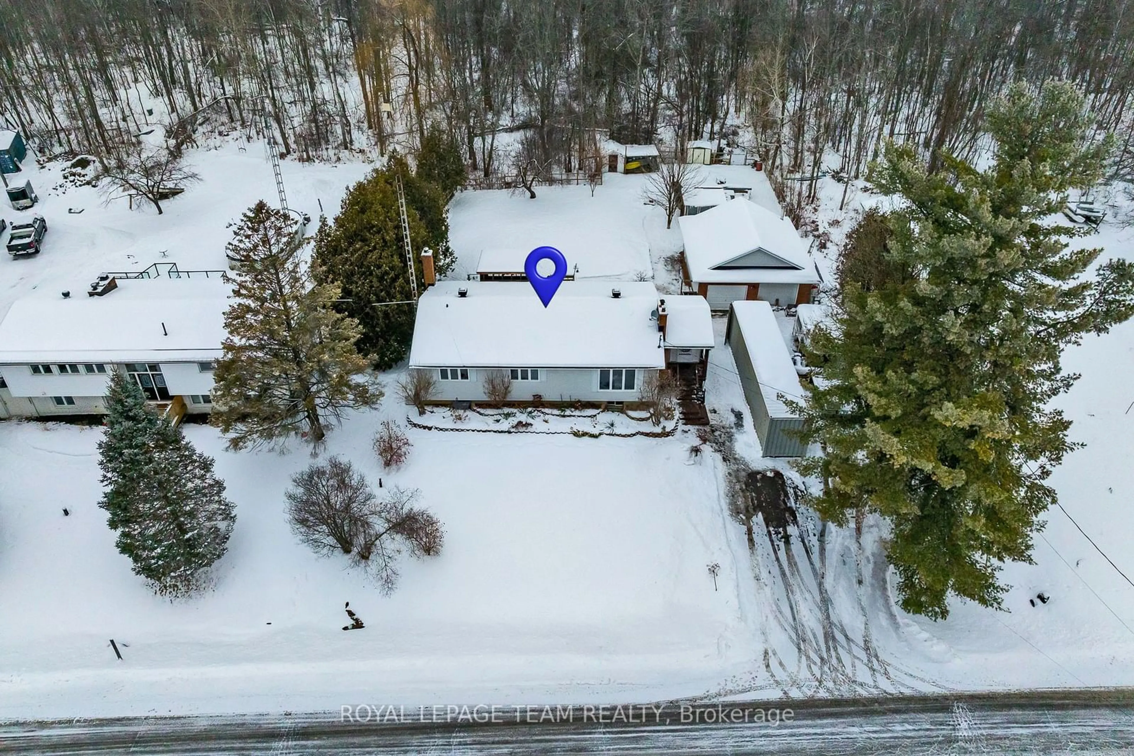 A pic from outside/outdoor area/front of a property/back of a property/a pic from drone, street for 2491 Fairmile Rd, Manotick - Kars - Rideau Twp and Area Ontario K0G 1J0