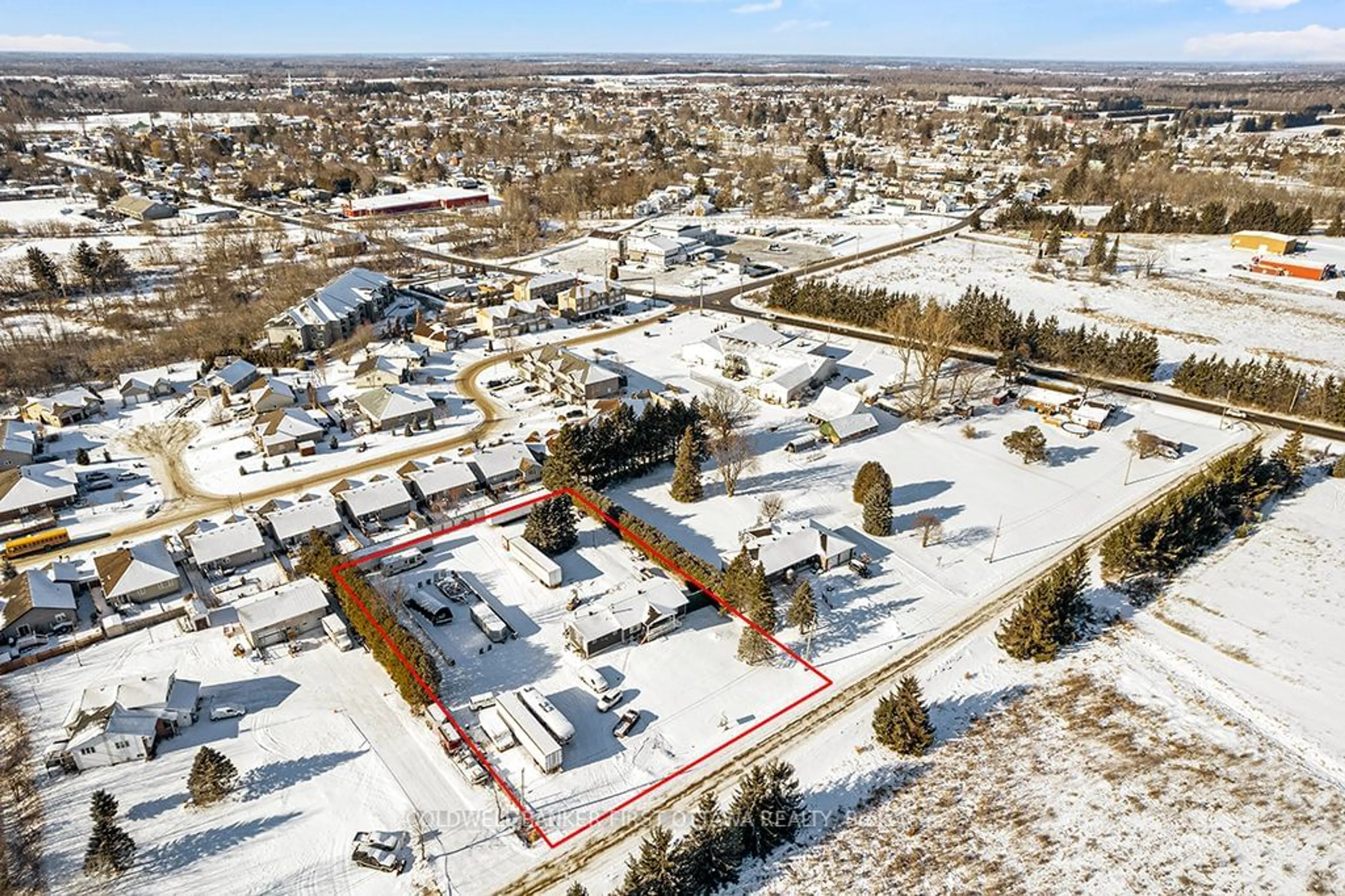 A pic from outside/outdoor area/front of a property/back of a property/a pic from drone, street for 330 Nursery Rd, North Grenville Ontario K0G 1J0