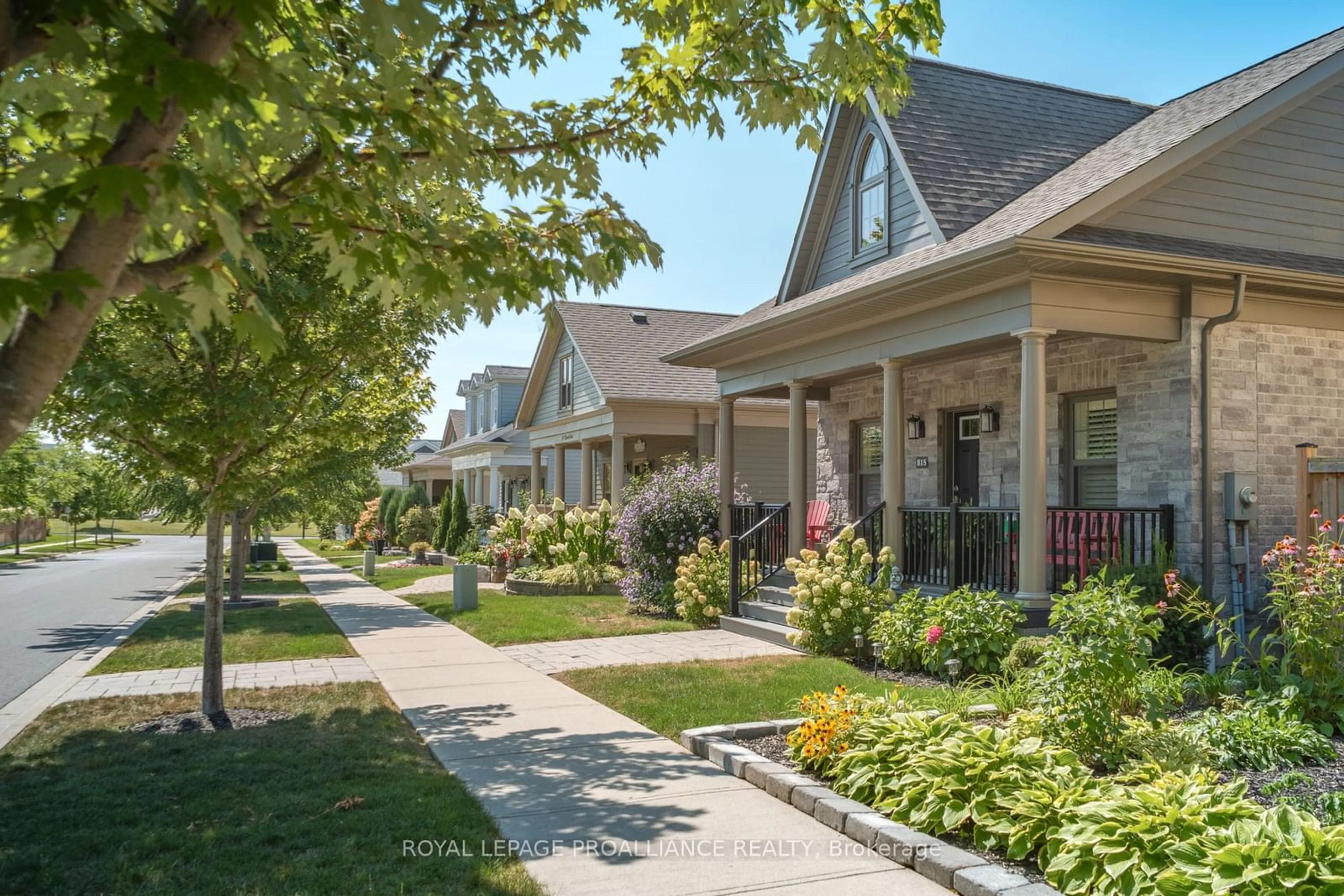 Patio, street for 954 Ernest Allen Blvd, Cobourg Ontario K9A 2C8