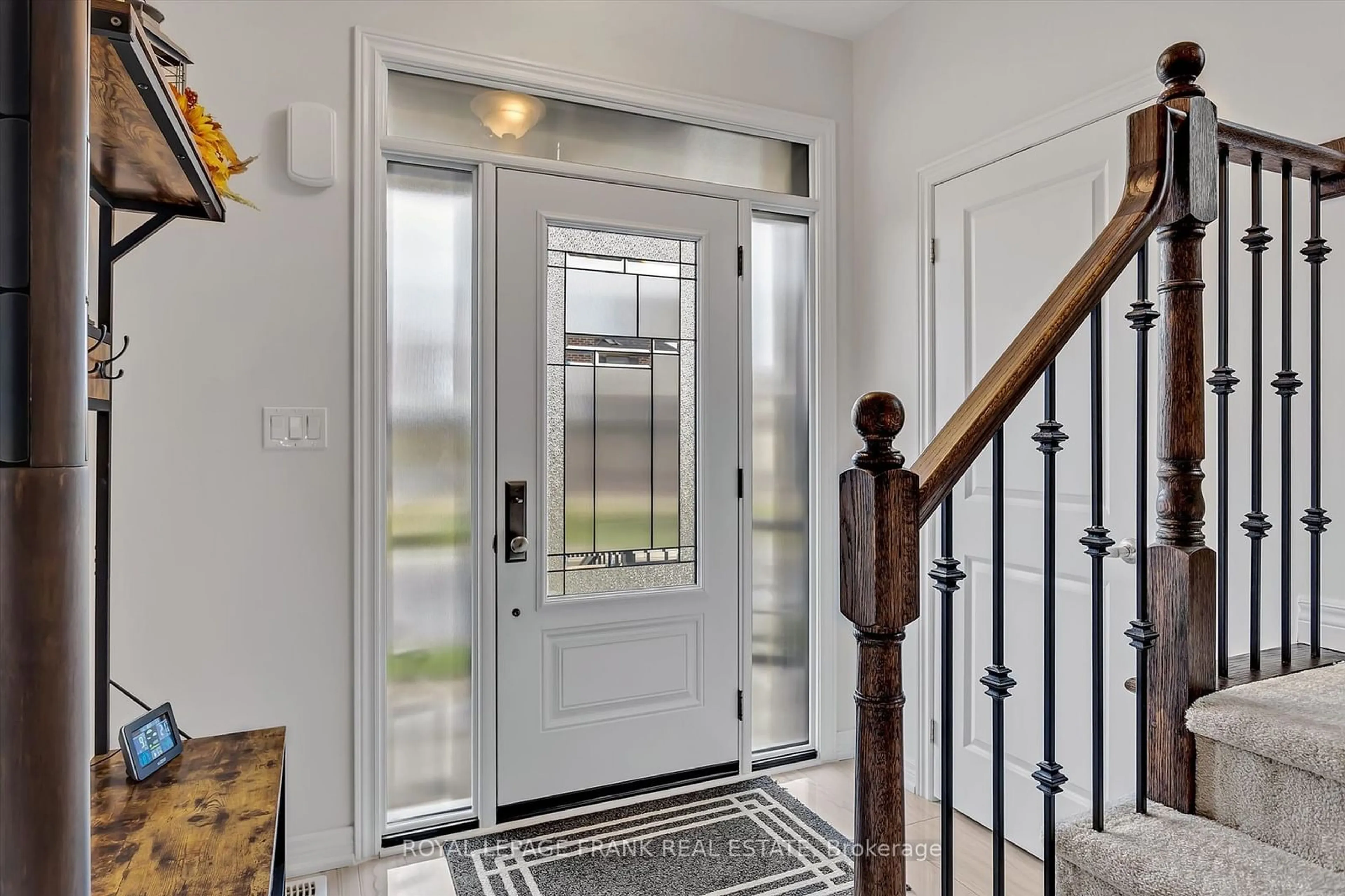 Indoor entryway for 485 Grange Way, Peterborough Ontario K9H 0H8