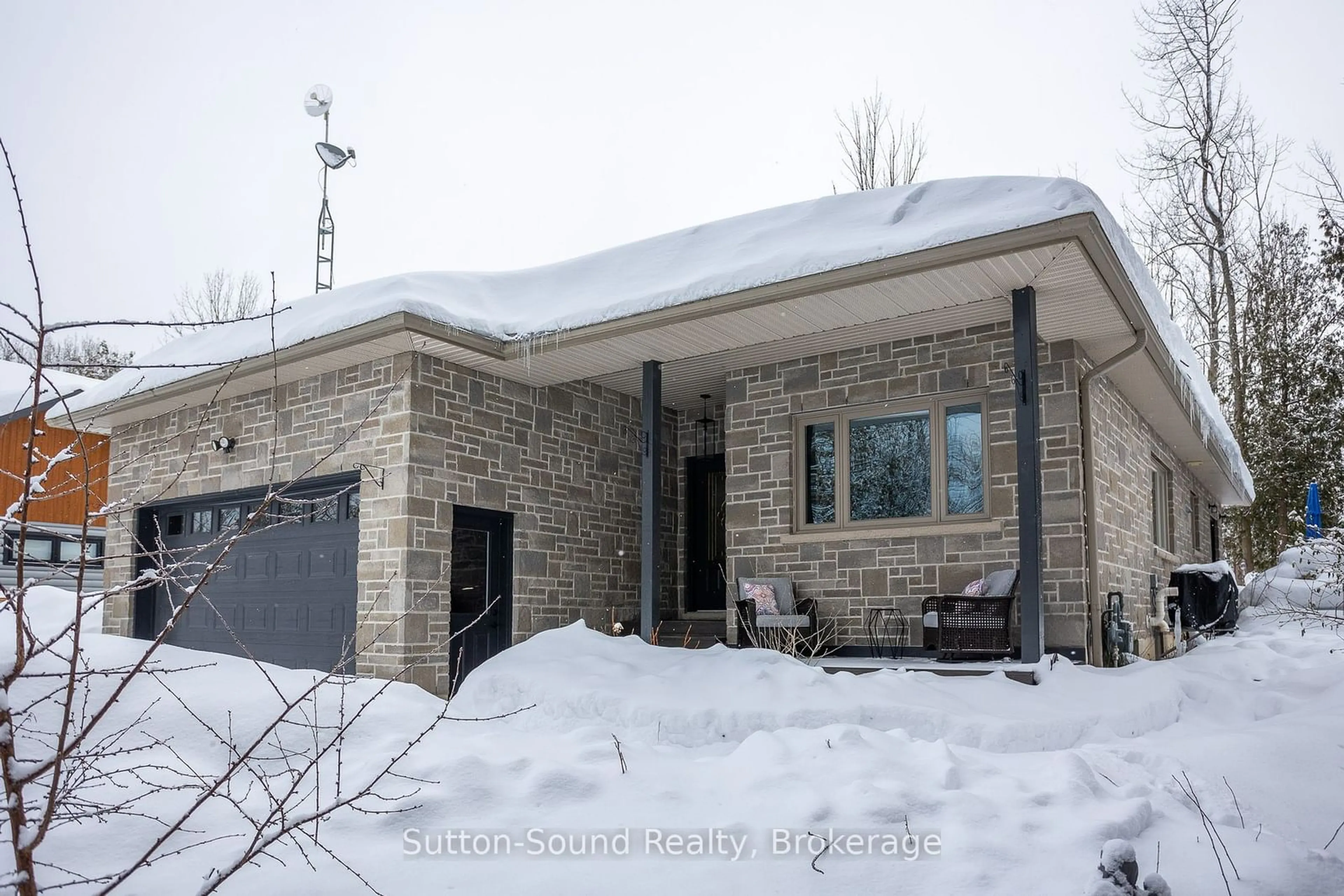 Home with brick exterior material, street for 170 LAKESHORE Rd, Georgian Bluffs Ontario N0H 2T0