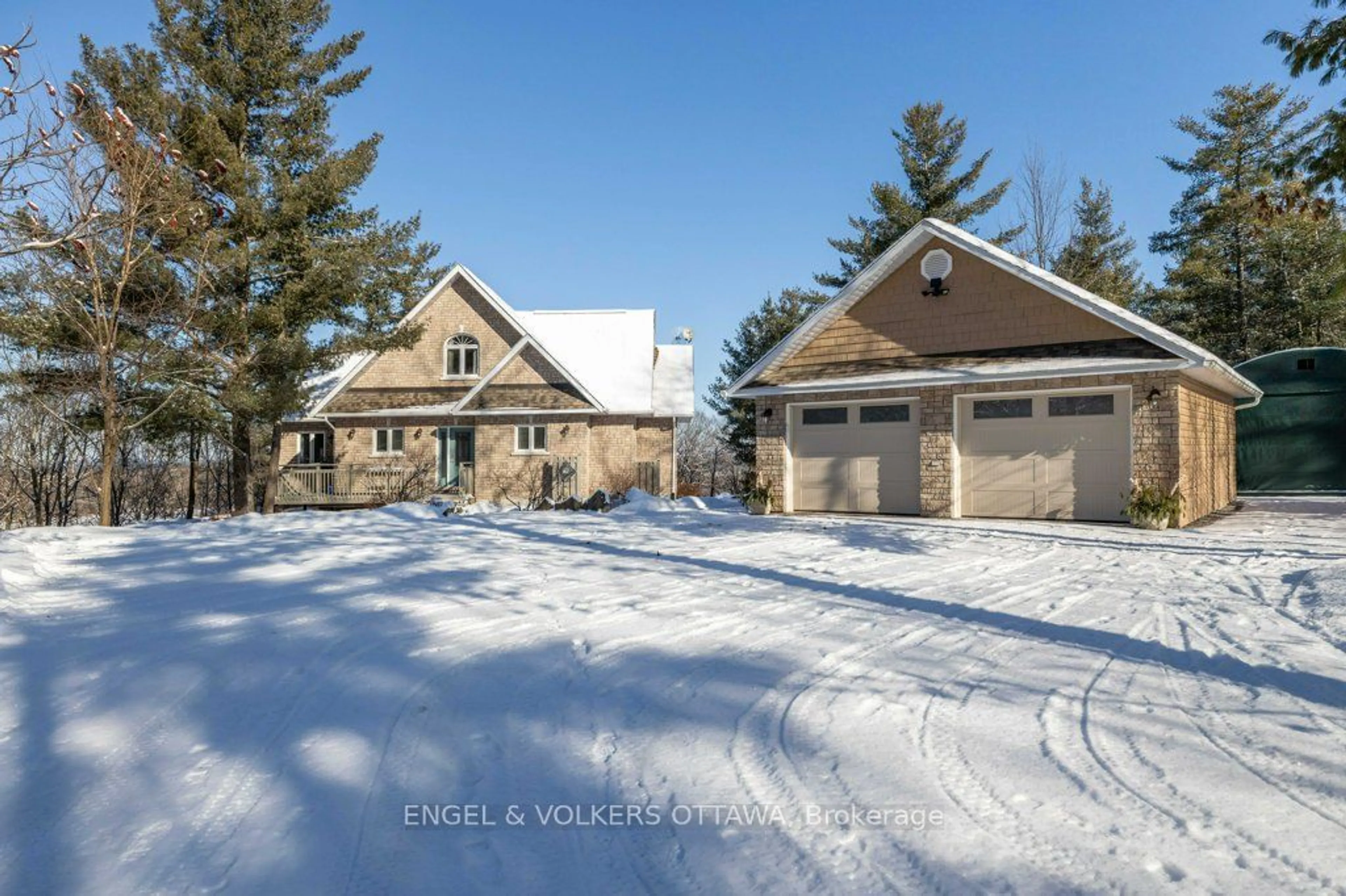 A pic from outside/outdoor area/front of a property/back of a property/a pic from drone, street for 916 Humphries Rd, Horton Ontario K7V 3Z8