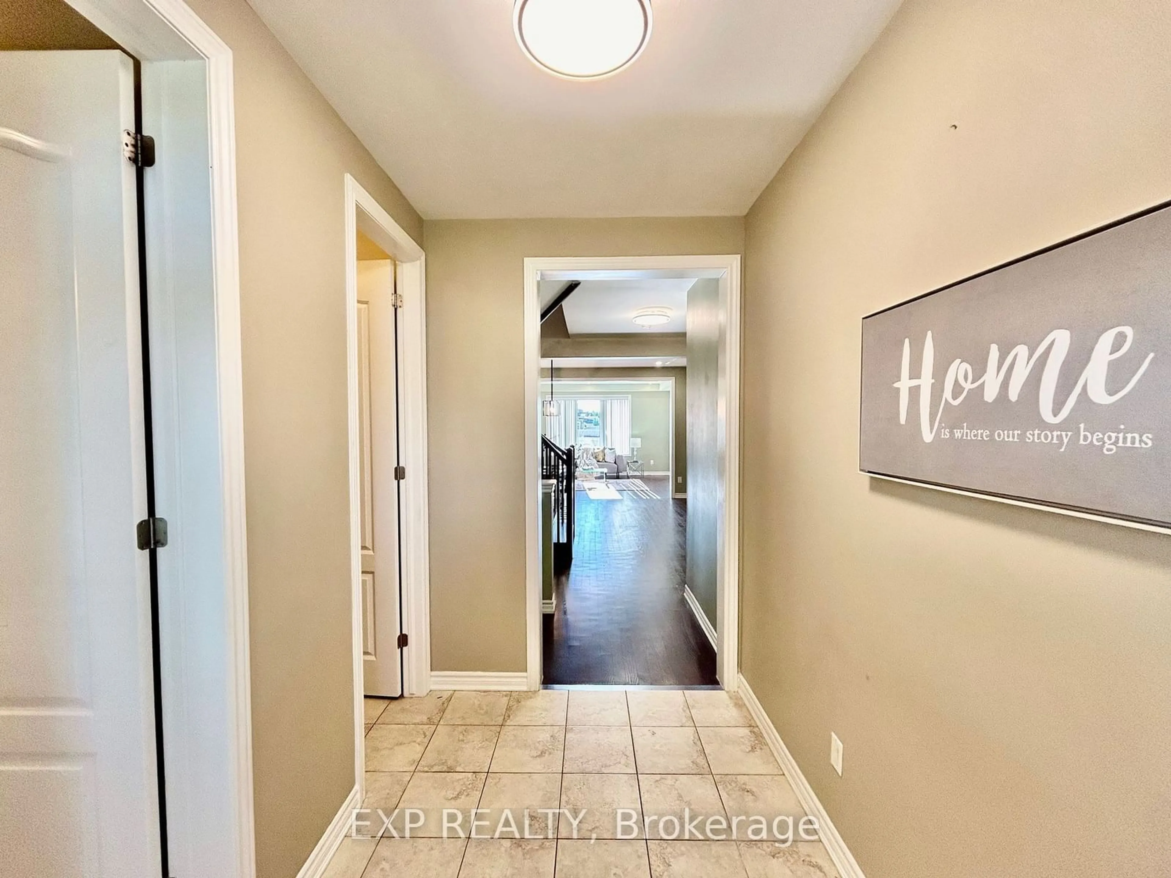 Indoor entryway for 167 Santolina St, Stittsville - Munster - Richmond Ontario K2S 0W9