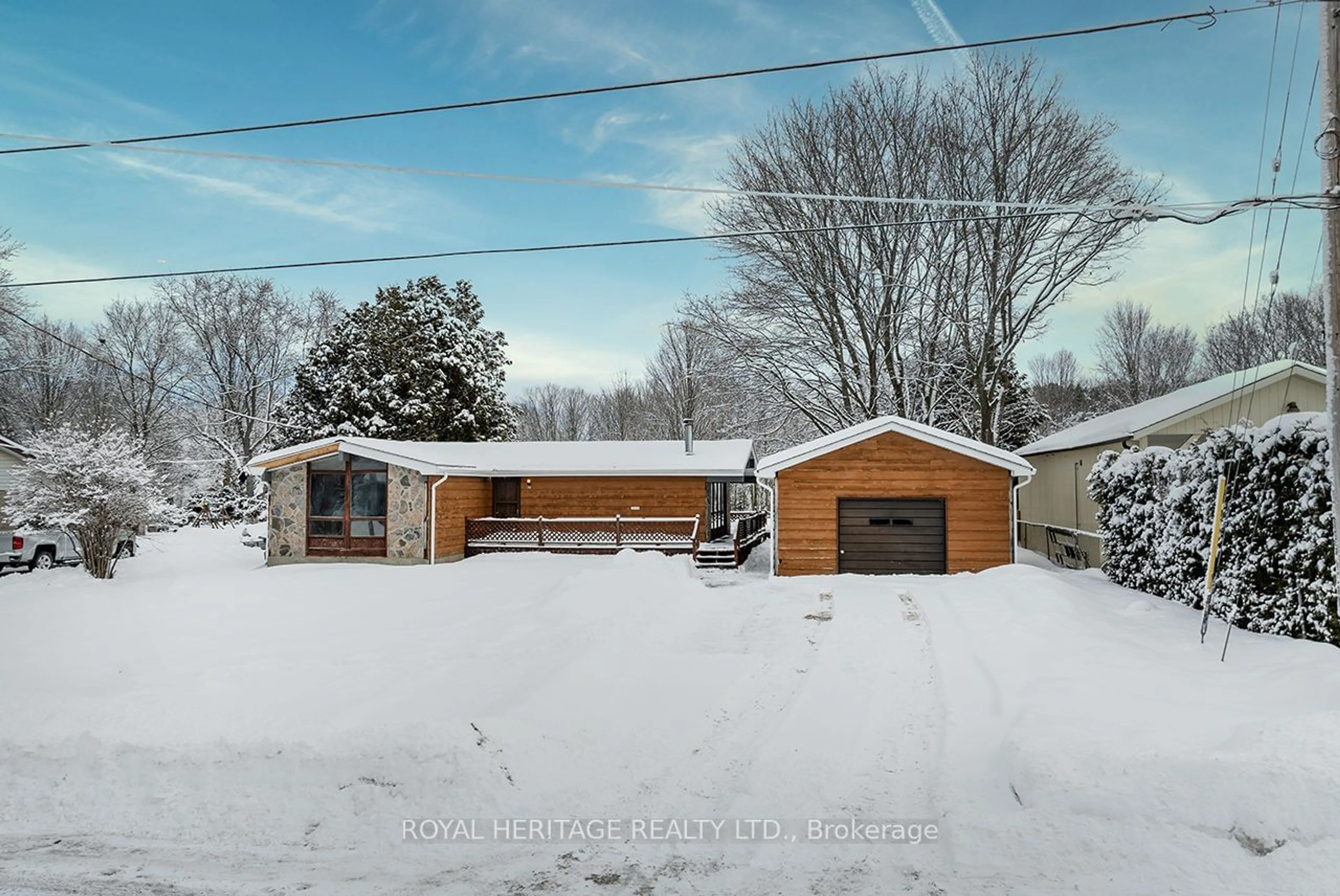 A pic from outside/outdoor area/front of a property/back of a property/a pic from drone, street for 35 Anne St, Cavan Monaghan Ontario L0A 1G0