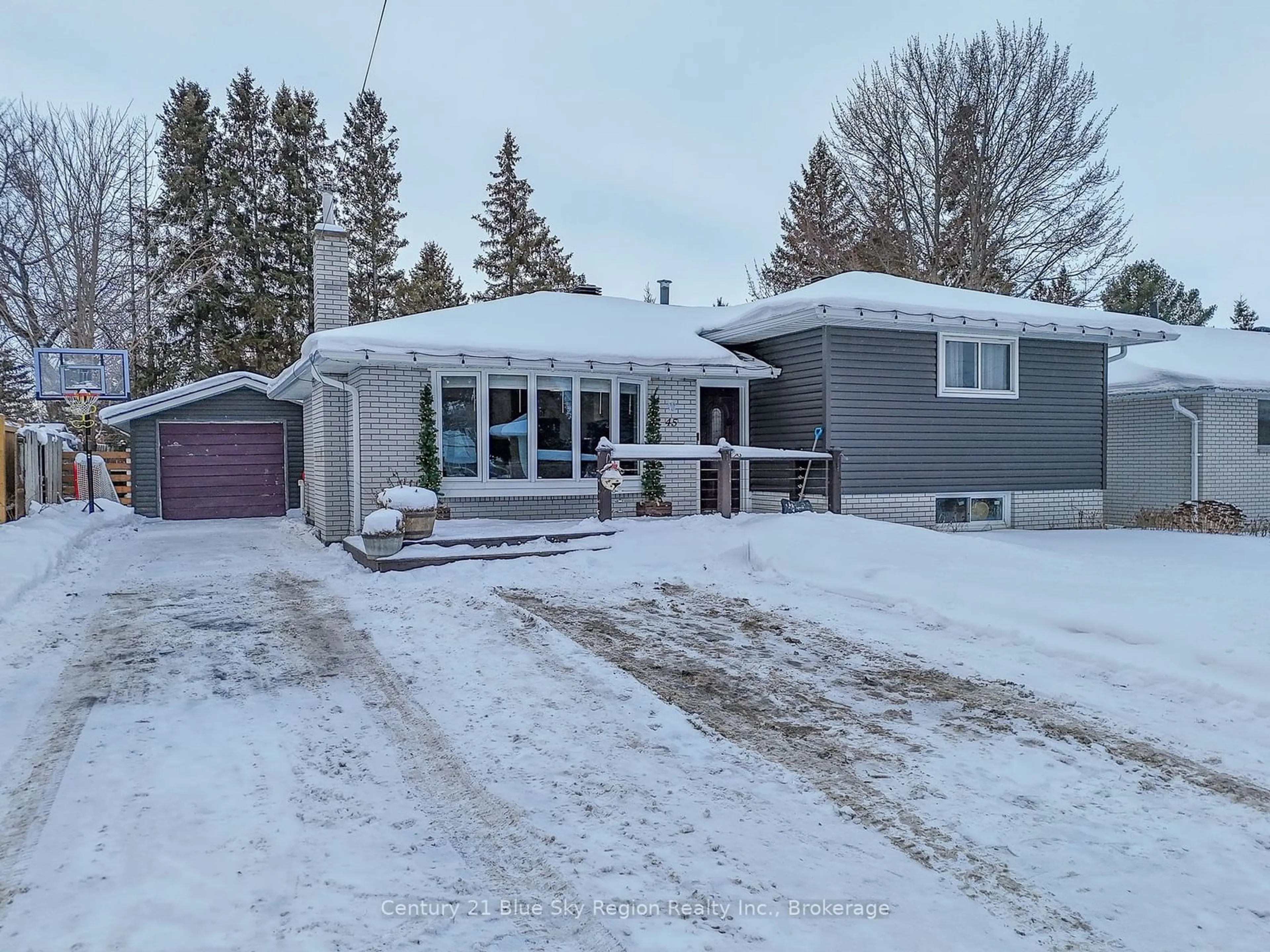 A pic from outside/outdoor area/front of a property/back of a property/a pic from drone, street for 45 Joseph St, North Bay Ontario P1A 1L7