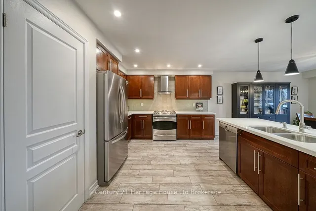 Additional property image - 703 Robert Ferrie Dr