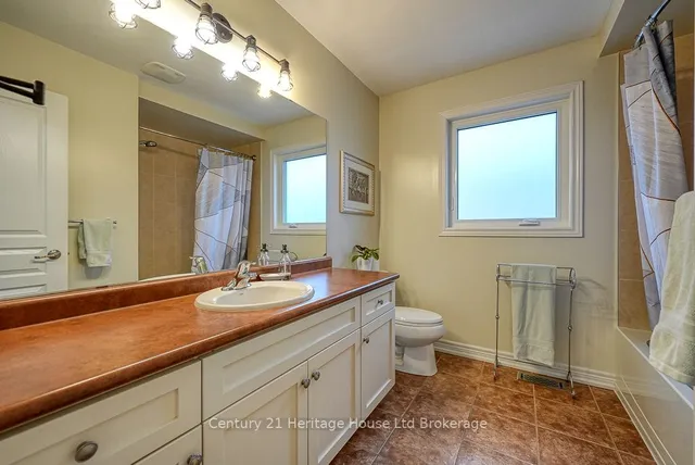 Additional property image - 703 Robert Ferrie Dr