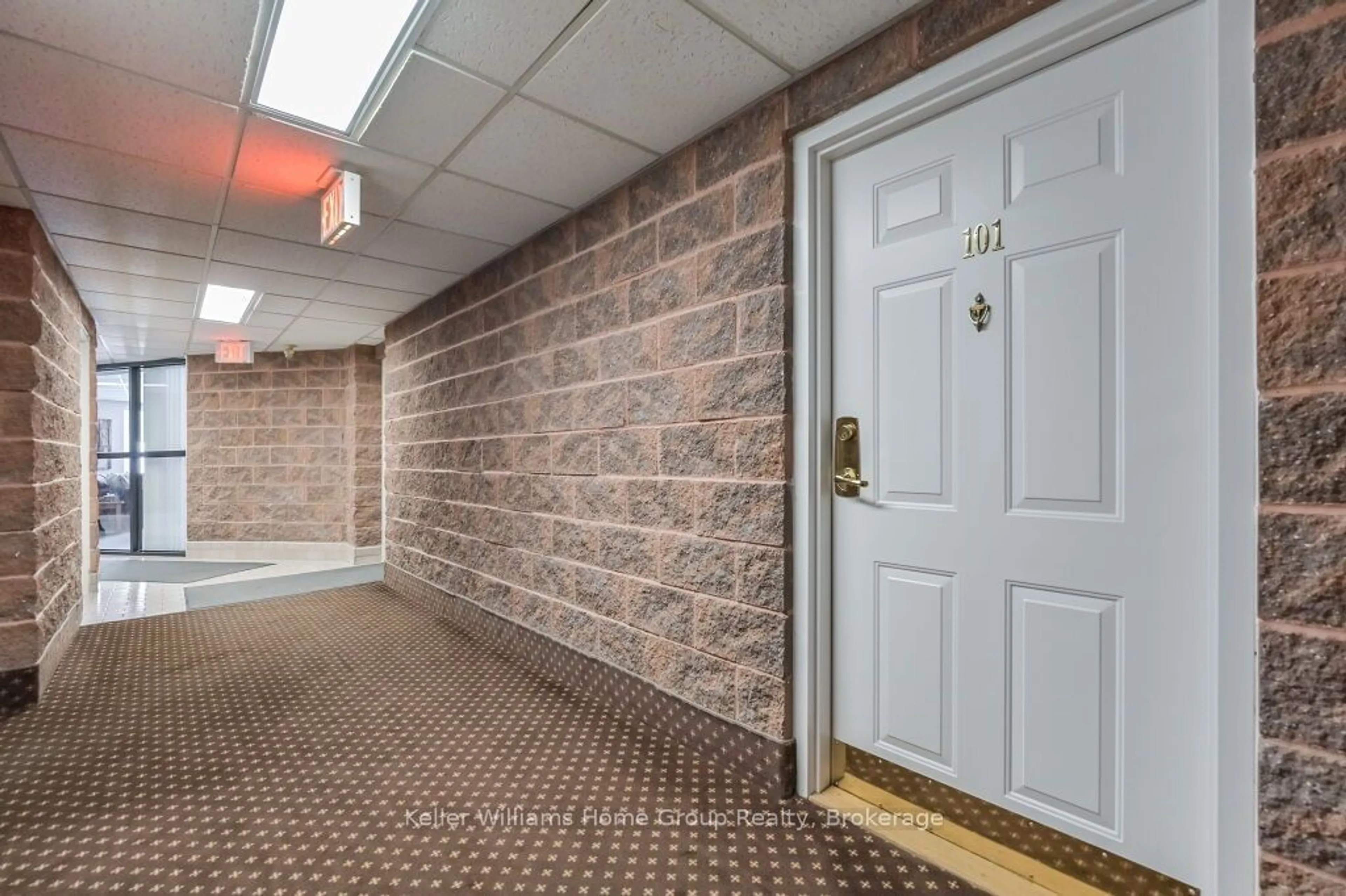 Indoor foyer for 217 Scotland St #101, Centre Wellington Ontario N1M 3L8