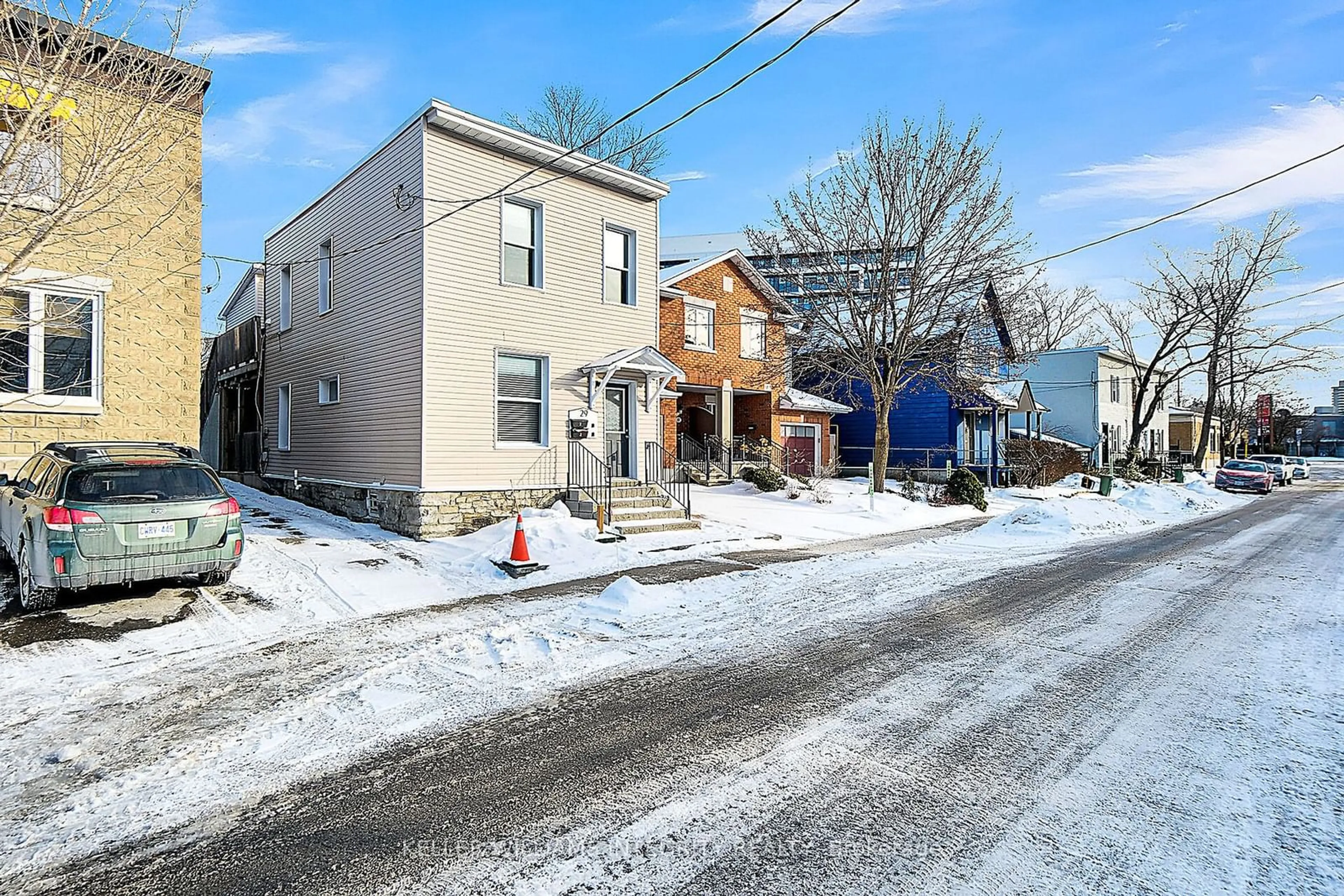 A pic from outside/outdoor area/front of a property/back of a property/a pic from drone, street for 29 Douglas Ave, New Edinburgh - Lindenlea Ontario K1M 1G3