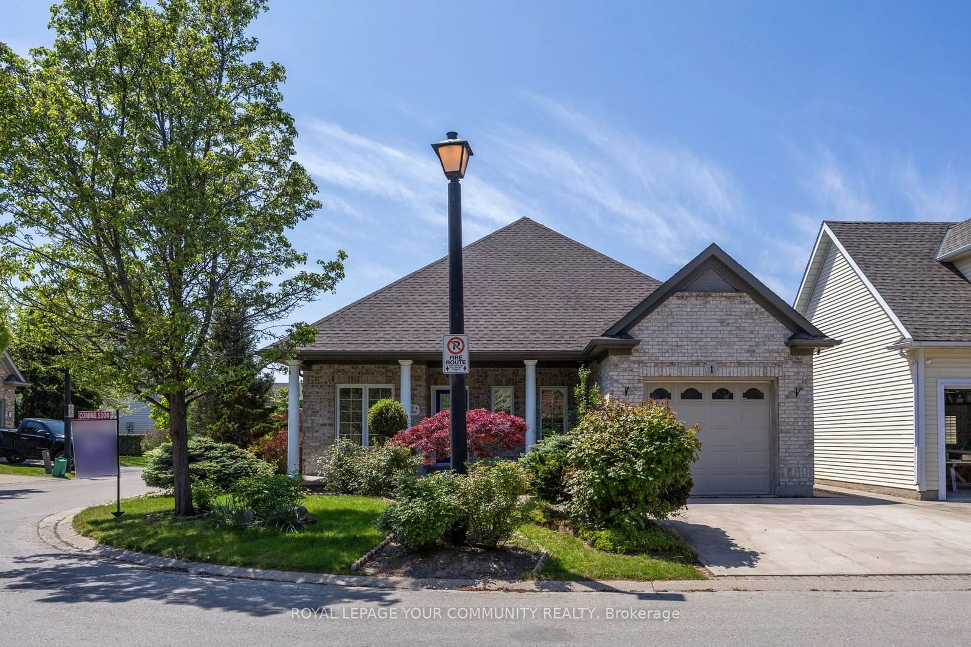 Home with brick exterior material, street for 1 Zinfandel Crt, Niagara-on-the-Lake Ontario L0S 1J0