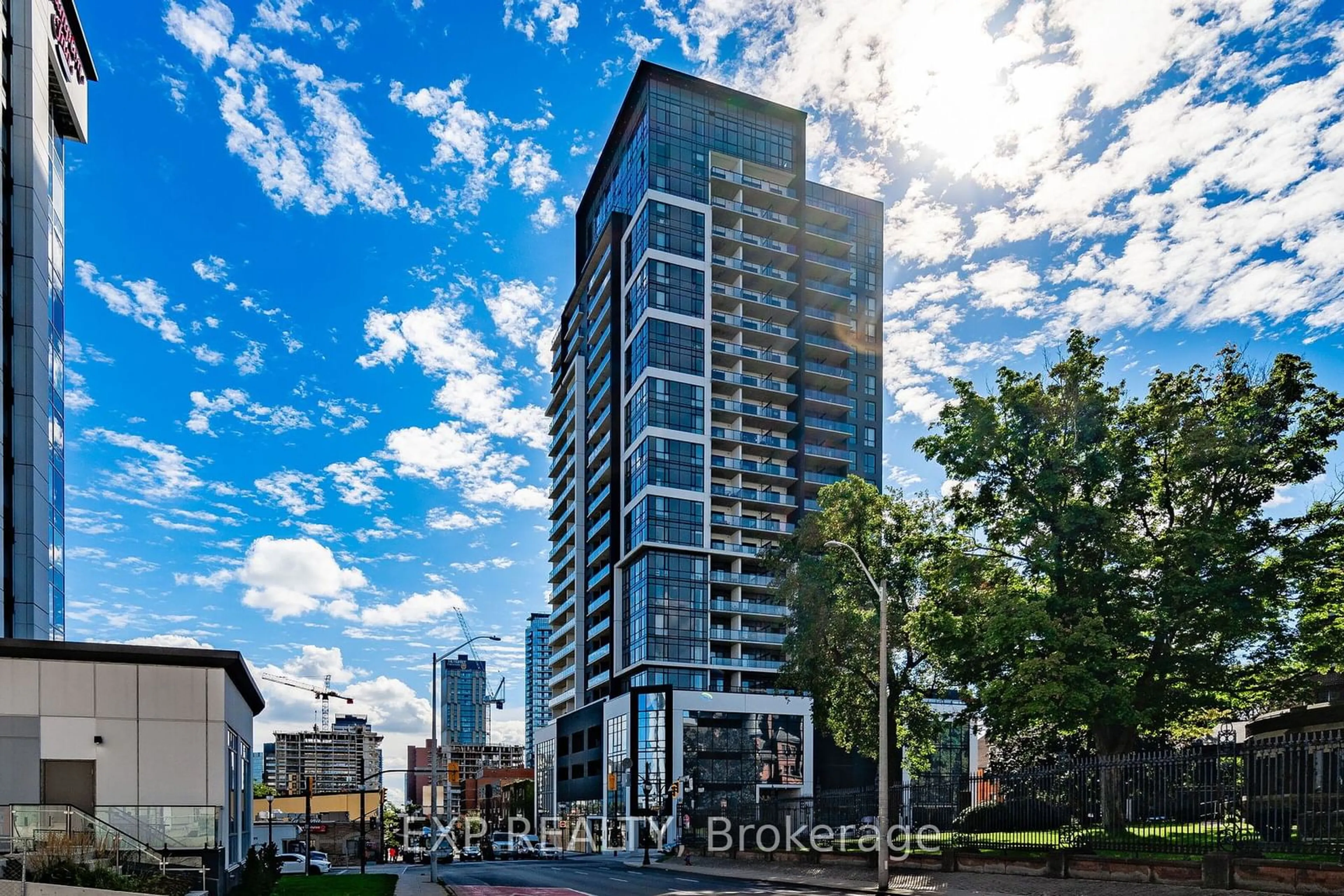 A pic from outside/outdoor area/front of a property/back of a property/a pic from drone, building for 15 Queen St #601, Hamilton Ontario L8P 0C6