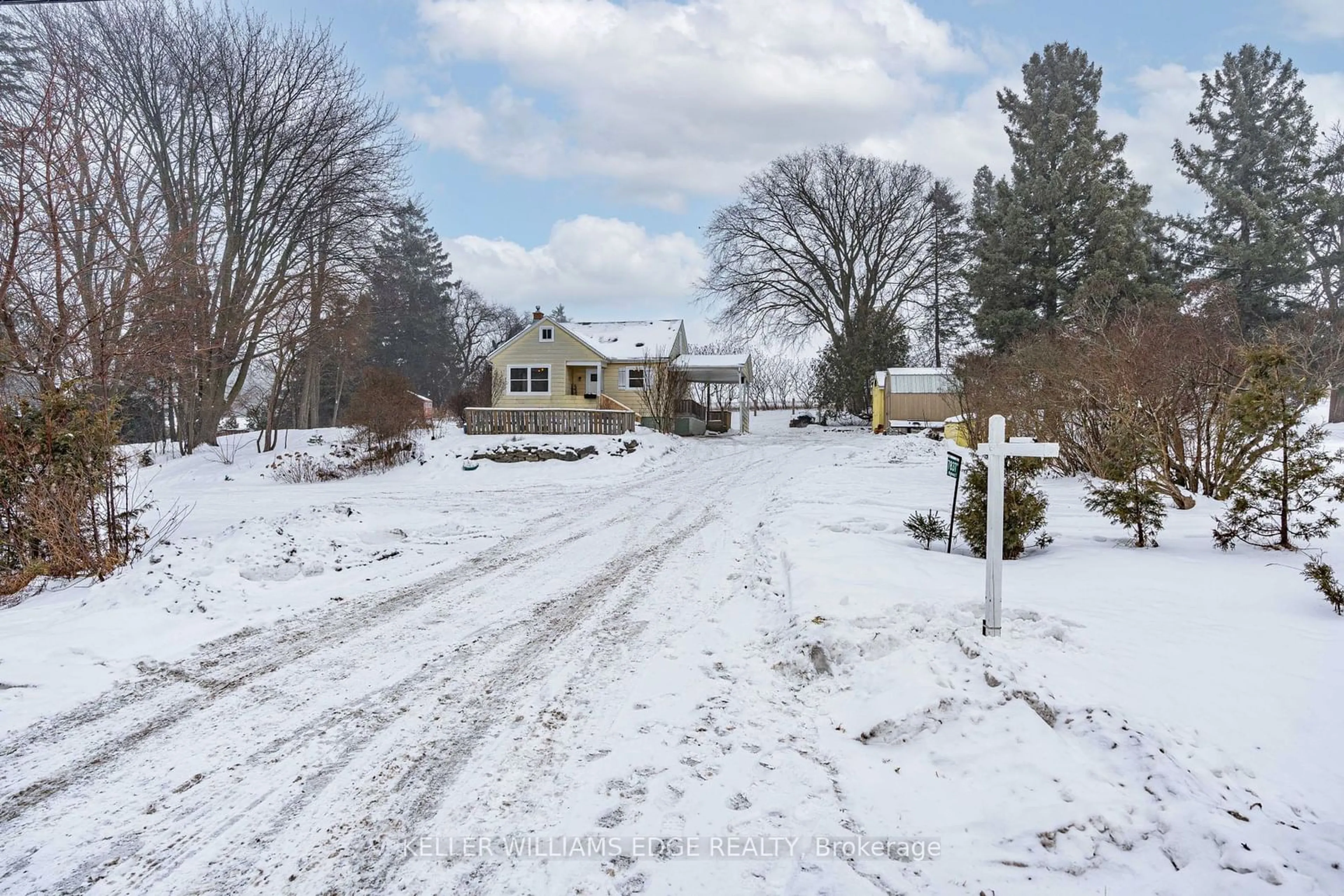 A pic from outside/outdoor area/front of a property/back of a property/a pic from drone, street for 7837 Hwy No 7, Guelph/Eramosa Ontario N1H 6H8