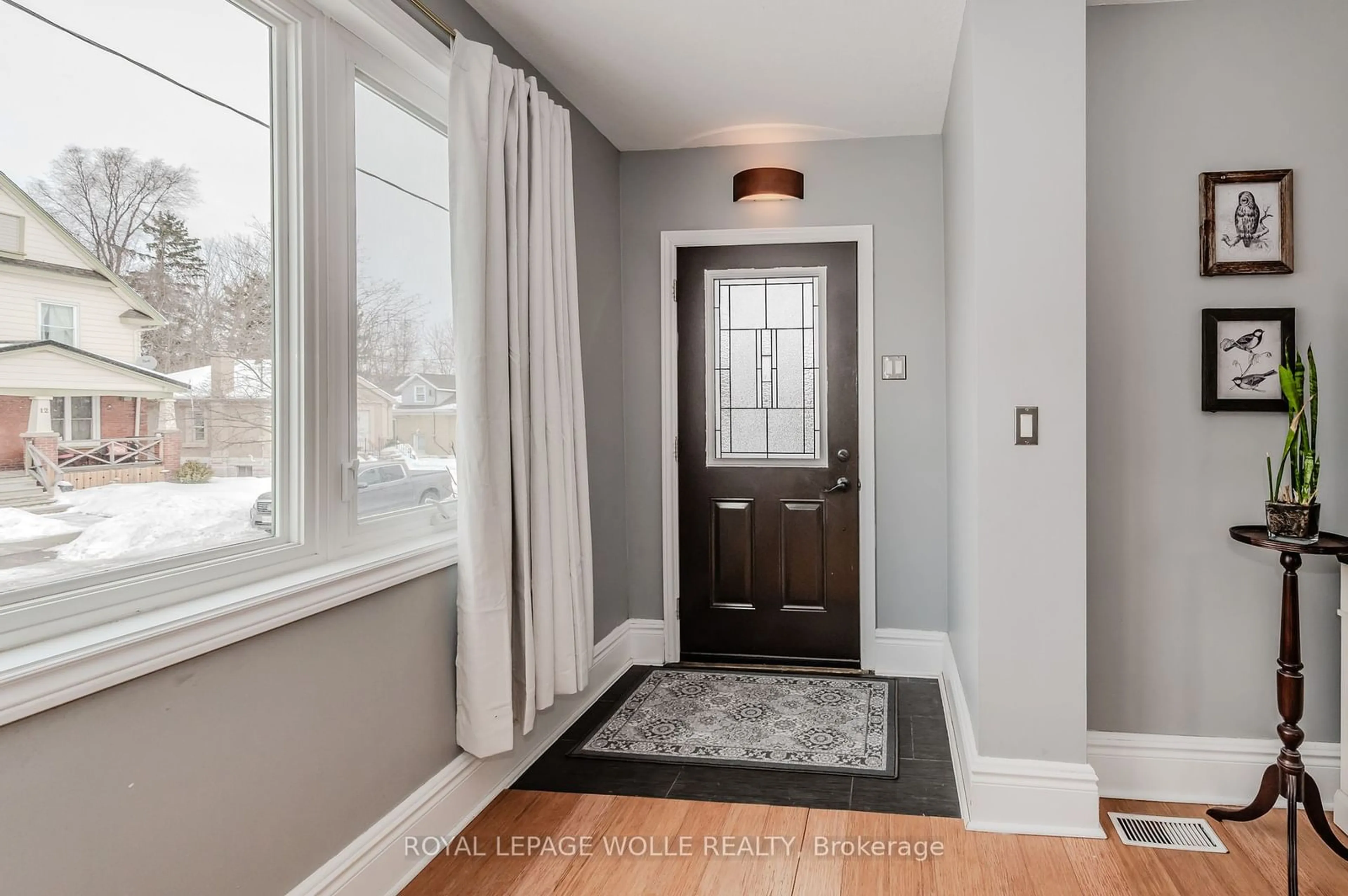 Indoor entryway for 13 Grenville Ave, Kitchener Ontario N2G 3S3