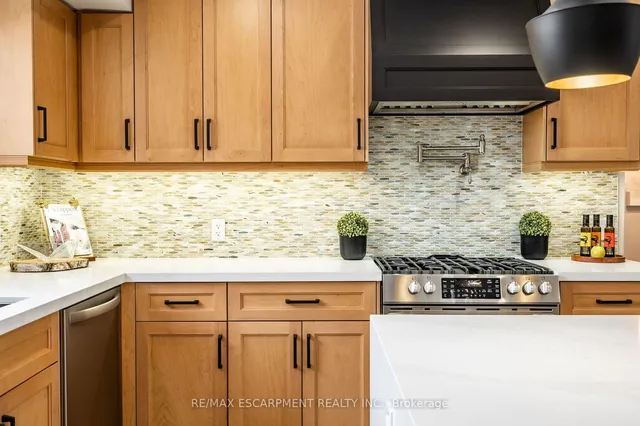 Additional property image - 30 Donlea Dr