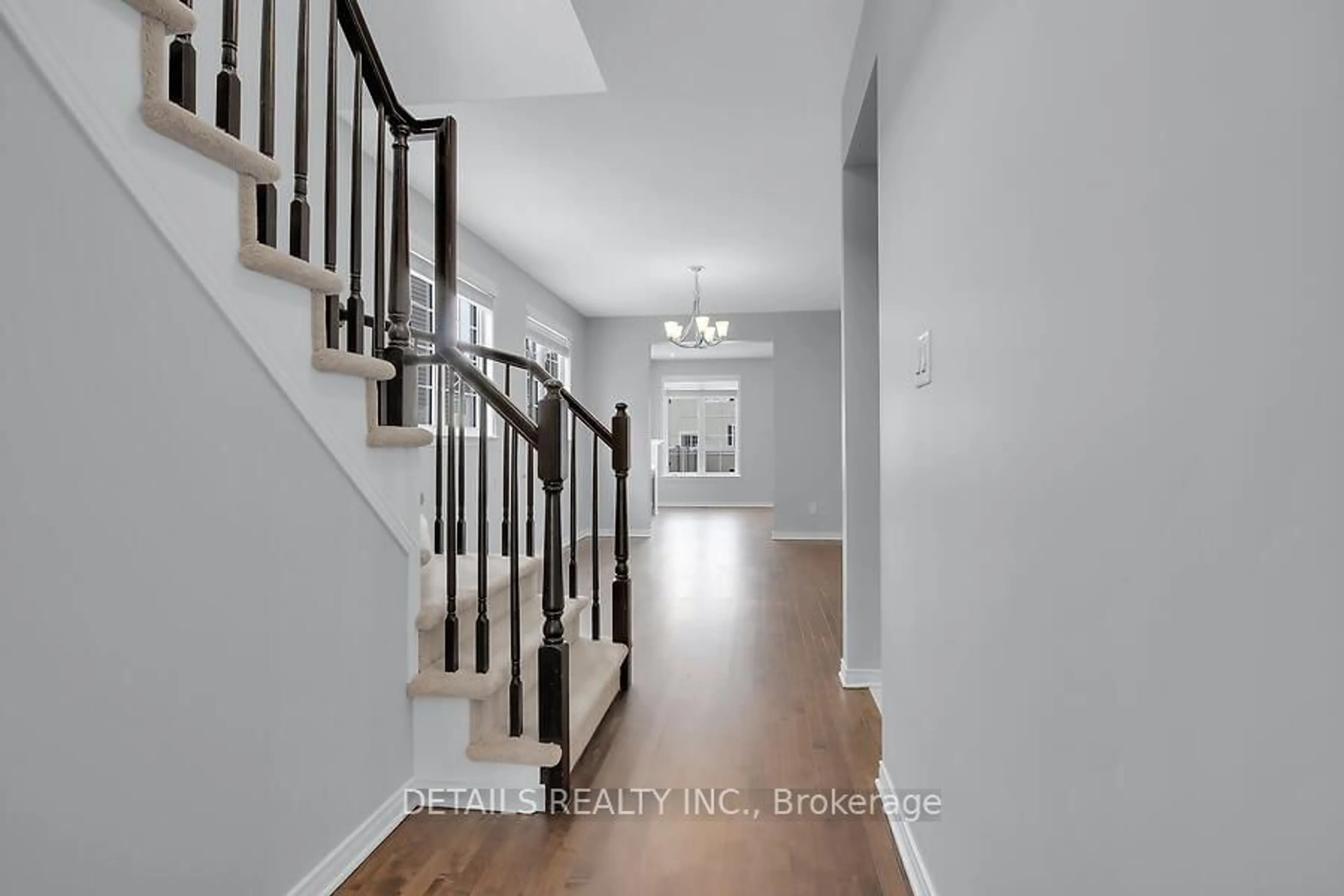 Indoor entryway for 872 Kennacraig, Barrhaven Ontario K2J 5T5