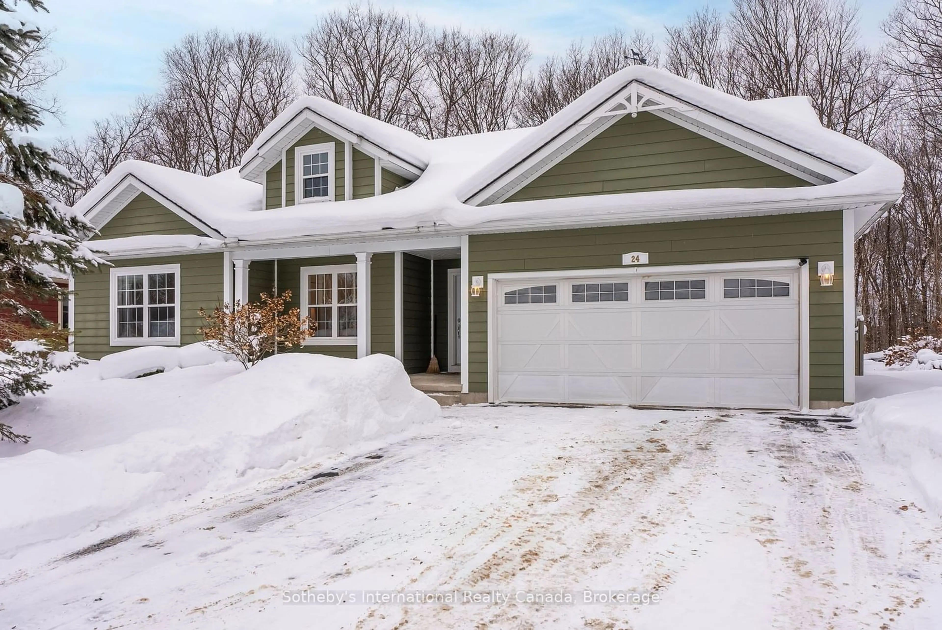 Home with vinyl exterior material, street for 24 Homestead Lane, Huntsville Ontario P1H 2N8