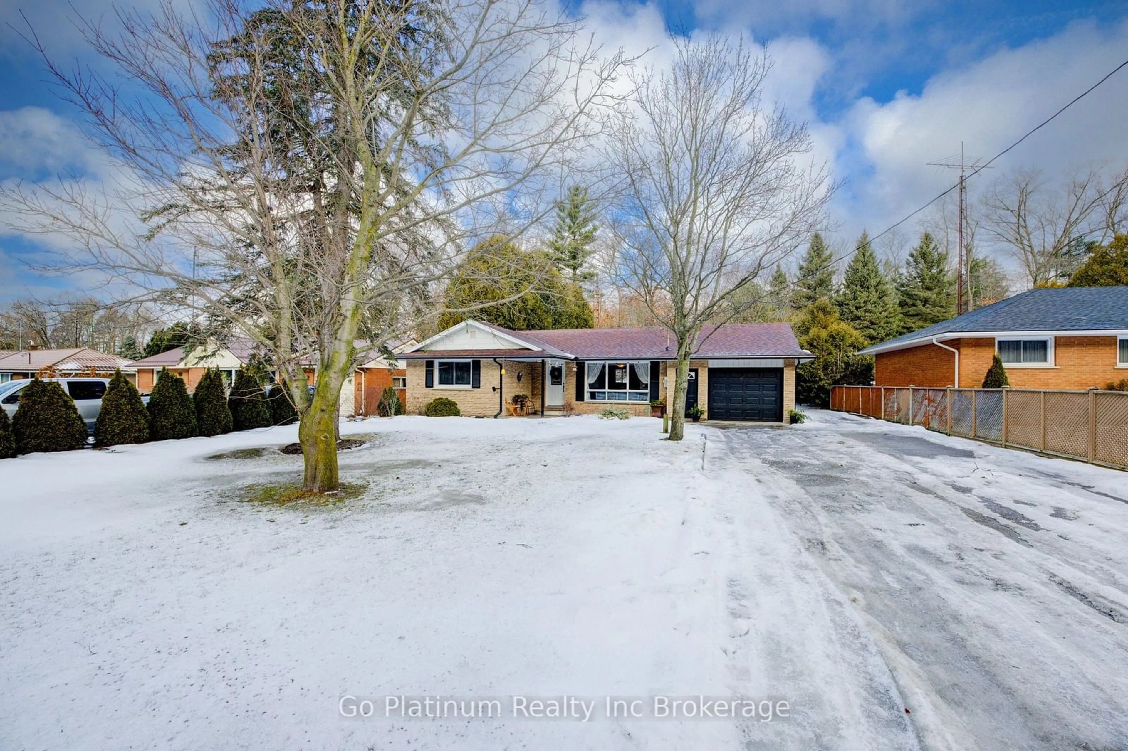 A pic from outside/outdoor area/front of a property/back of a property/a pic from drone, street for 457 Mcdowell Rd E Rd, Norfolk Ontario N3Y 4J9