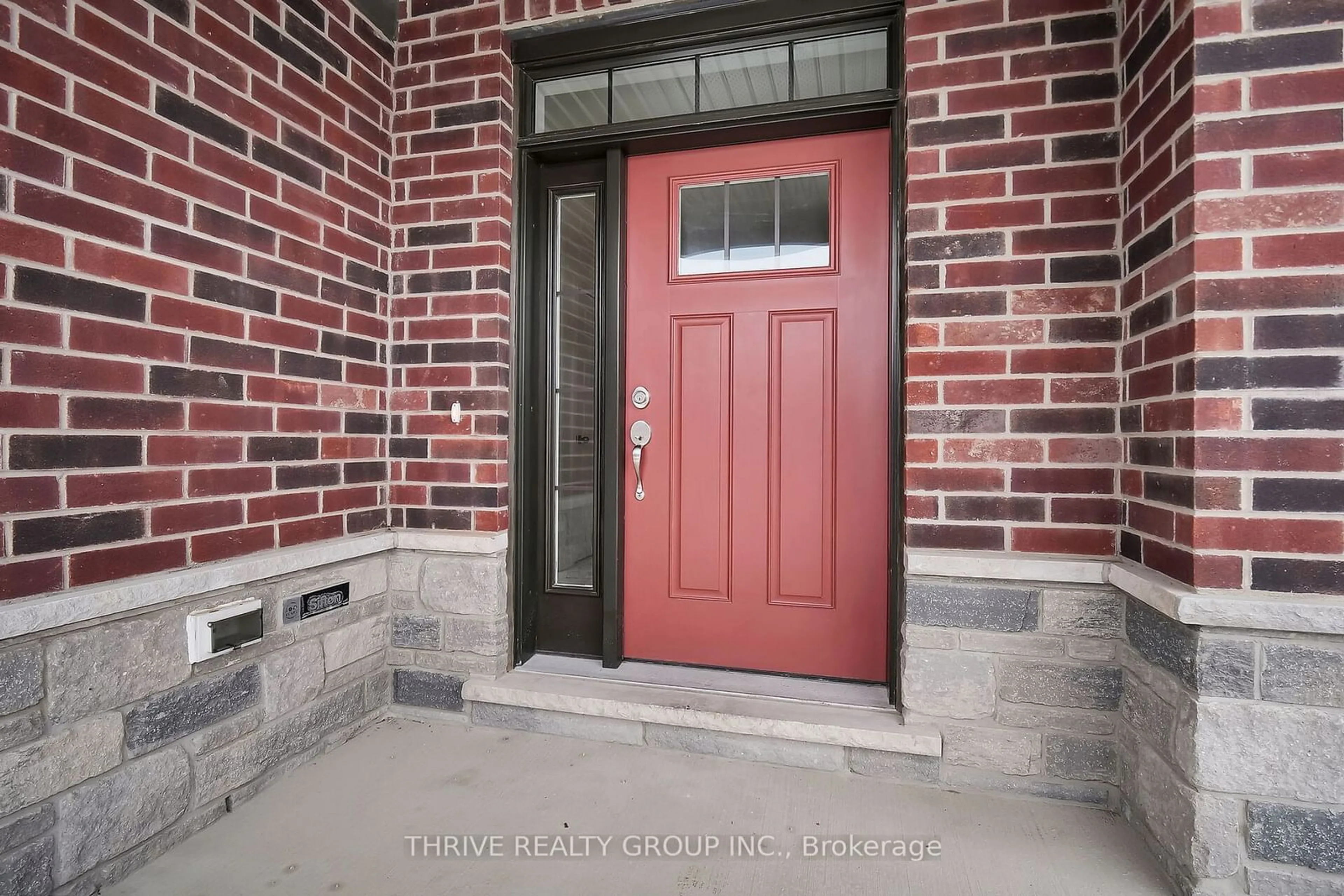 Indoor entryway for 1080 Upperpoint Ave #29, London Ontario N6K 0K2