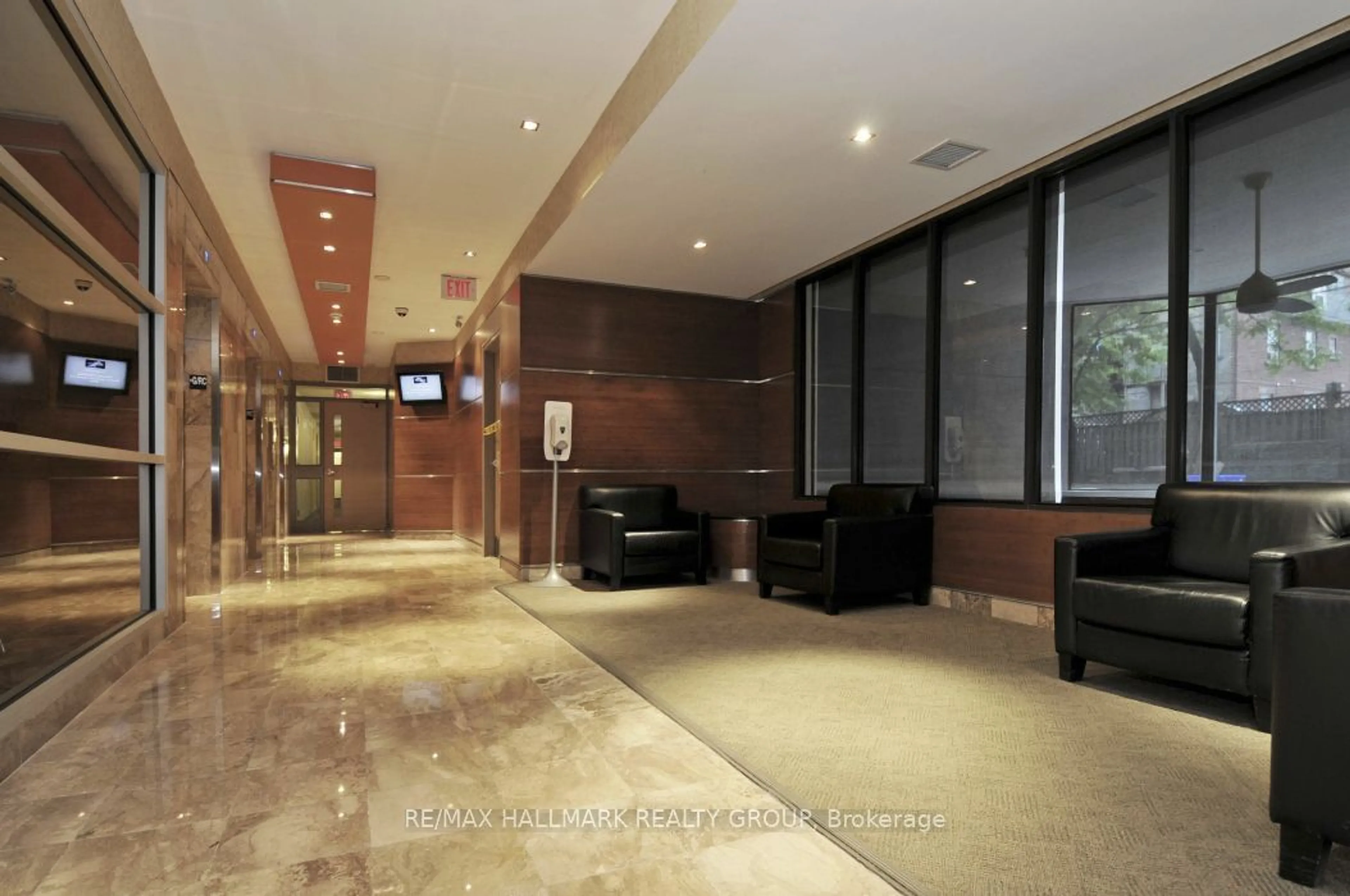 Lobby for 470 Laurier Ave #604, Ottawa Centre Ontario K1R 7W9