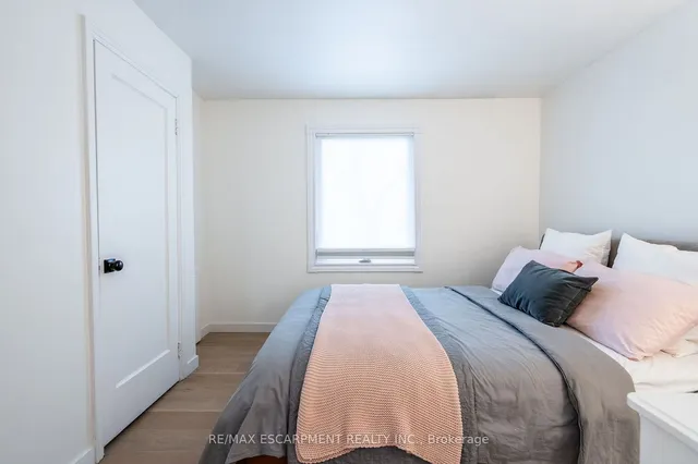 Additional property image - 289 Mill St