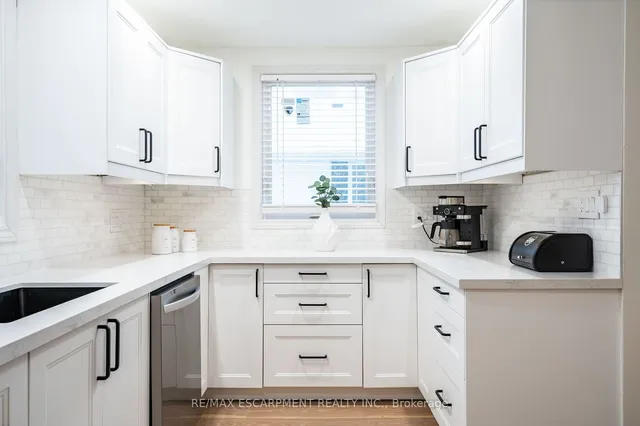 Additional property image - 289 Mill St